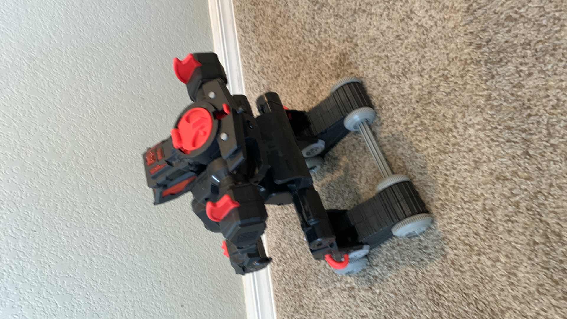 Photo 3 of FISHER IMAGINEXT BATBOT TRANSFORMER WITH OUT CONTROL