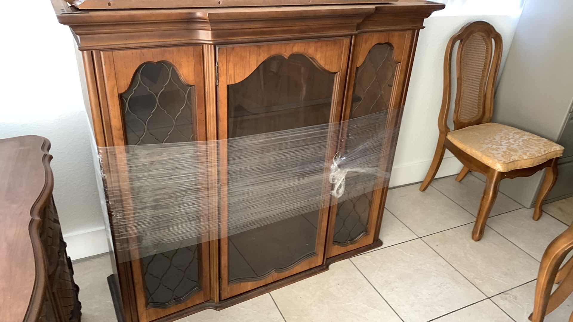 Photo 3 of DINING ROOM HUTCH