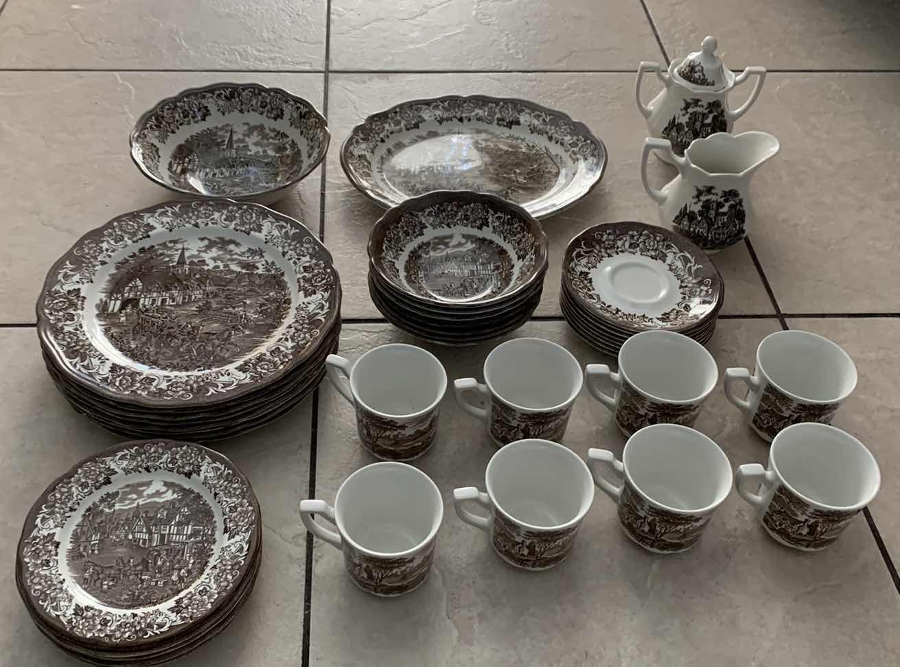 Photo 1 of 43 PIECE SET OF ROYAL STRATTFORDSHIRE STRATTFORD STAGE IRONSTONE BY J. & G. MEAKIN MADE IN ENGLAND