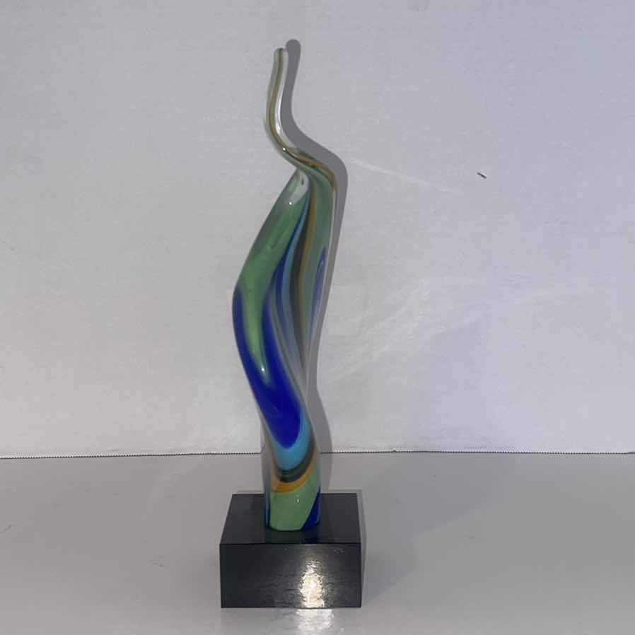 Photo 4 of MURANO STYLE HANDBLOWN GLASS SCULPTURE 12”H