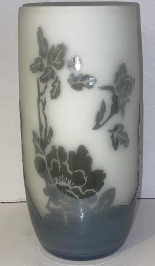 Photo 2 of JL JAAKKO LIIKANEN SIGNED MATTE GLASS LARGE VASE EMBROIDERED 12”