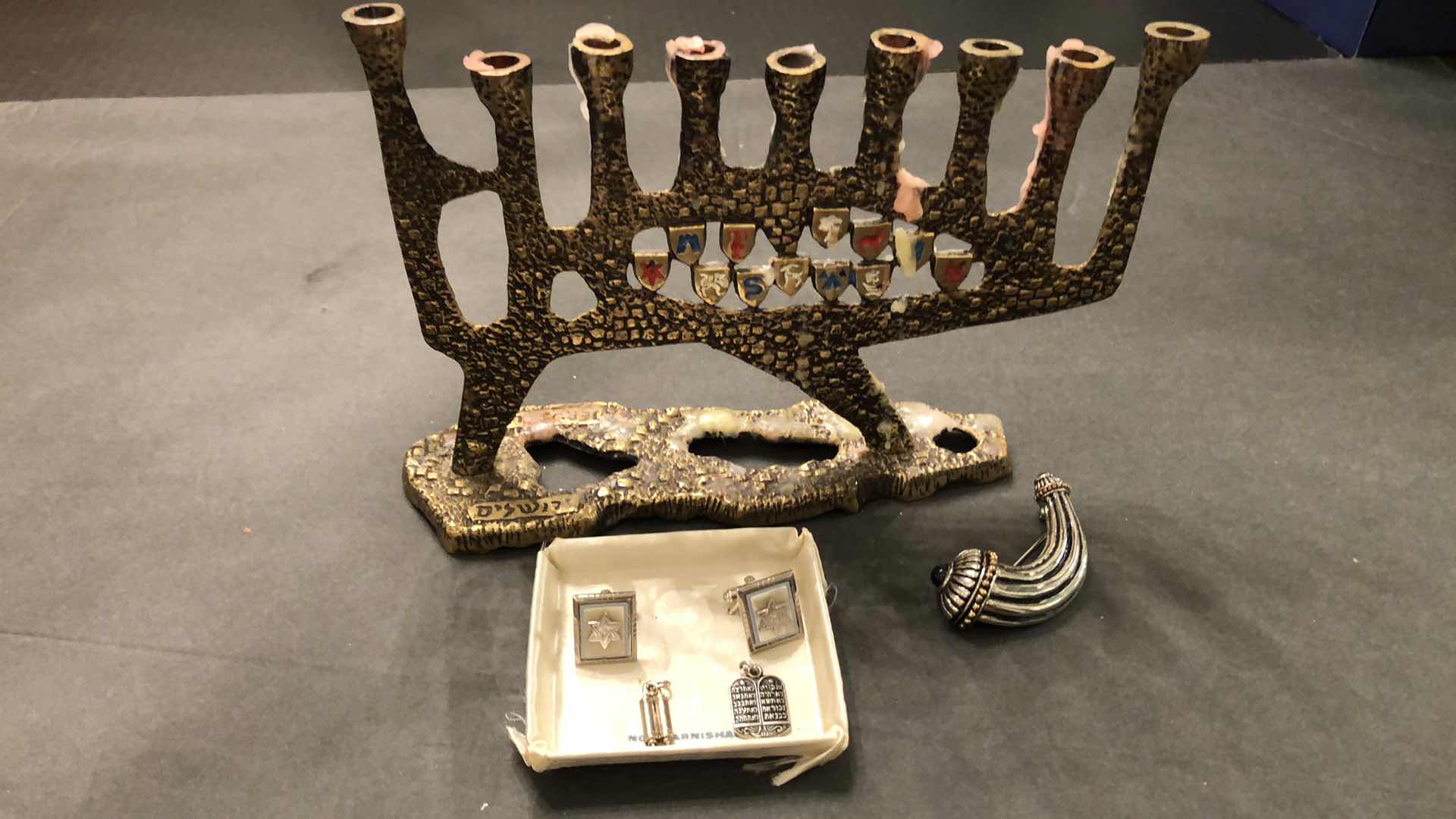 Photo 1 of MENORAH, RELIGIOUS JEWELRY COLLECTION 