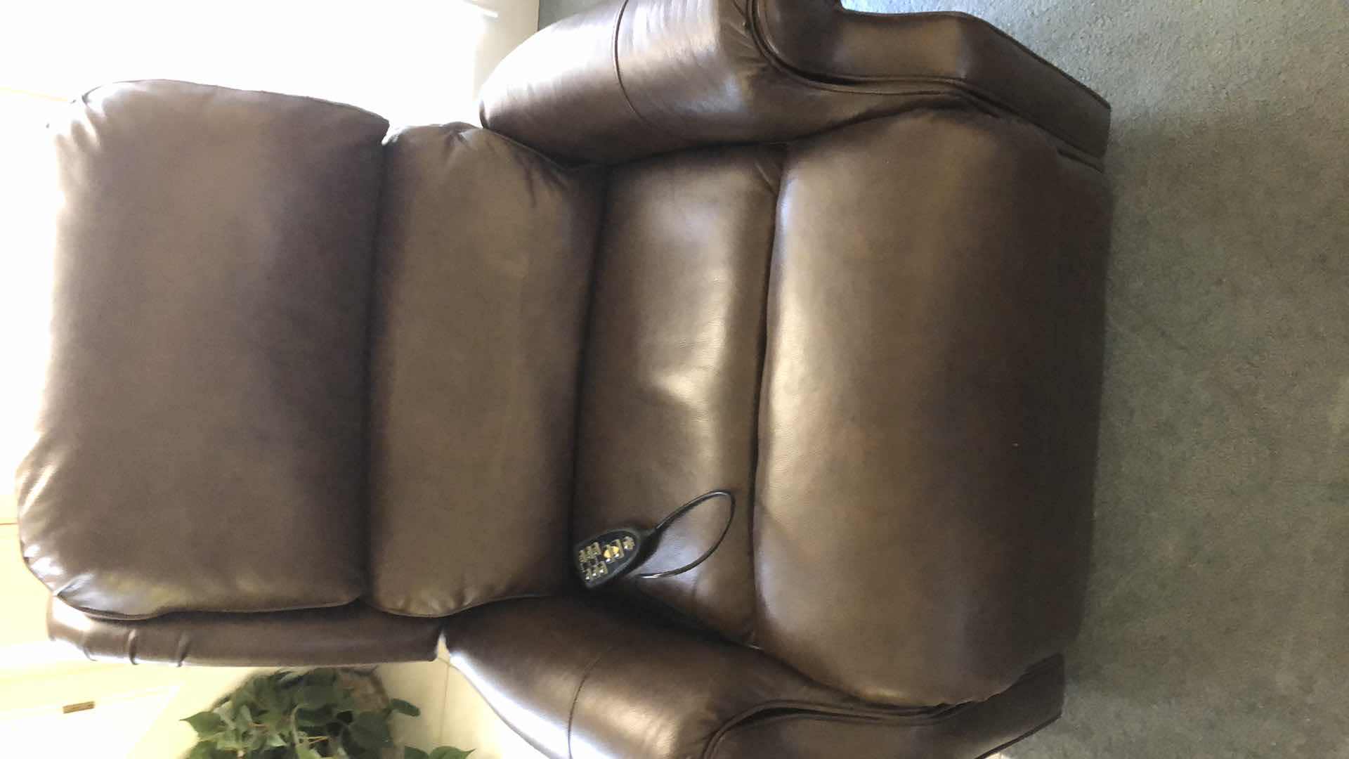 Photo 1 of LEATHER RECLINER MISSING REMOTE