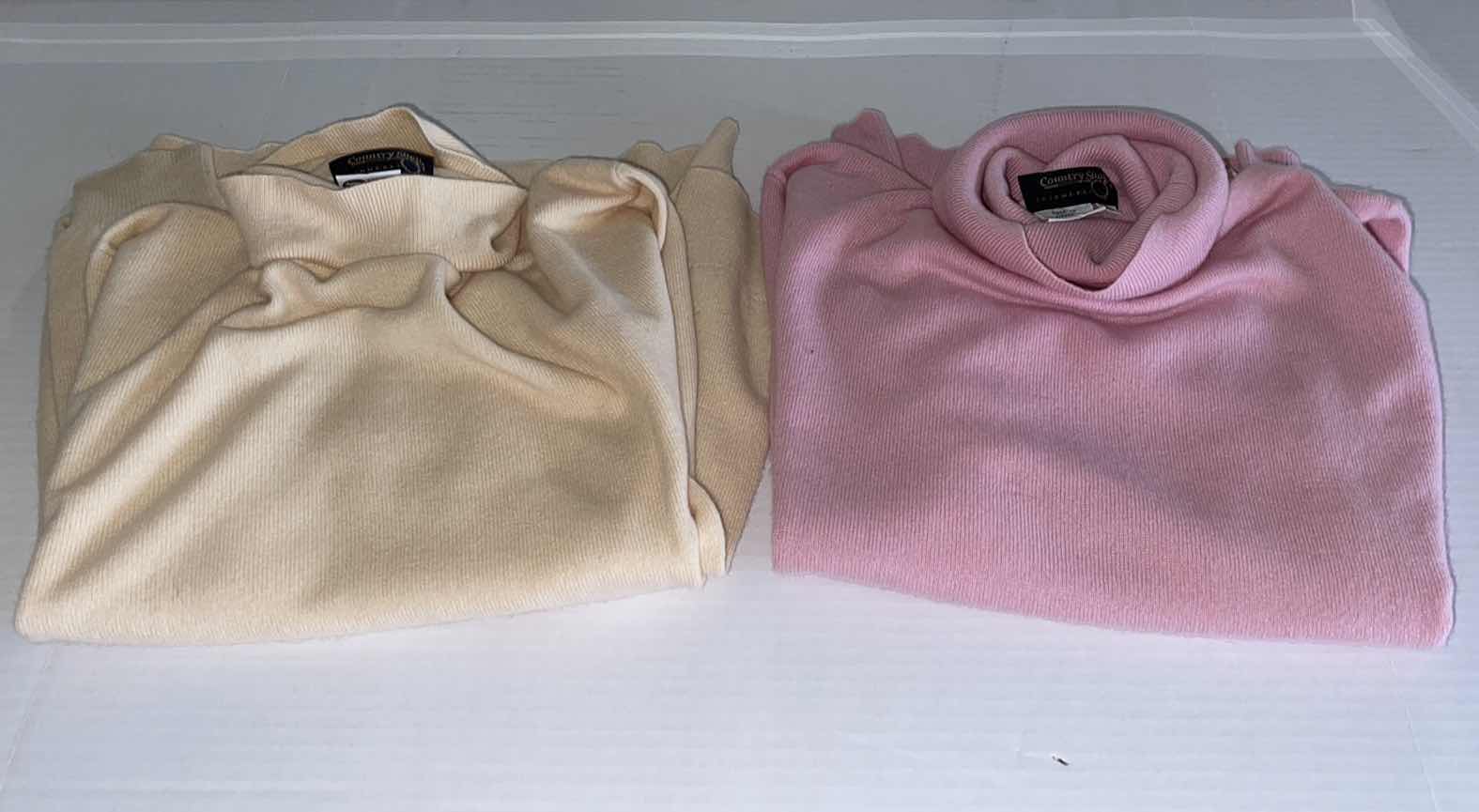 Photo 3 of 2-COUNTRY SHOP 100% CASHMERE SWEATER SIZE L COLORS PASTEL PINK AND PEACH