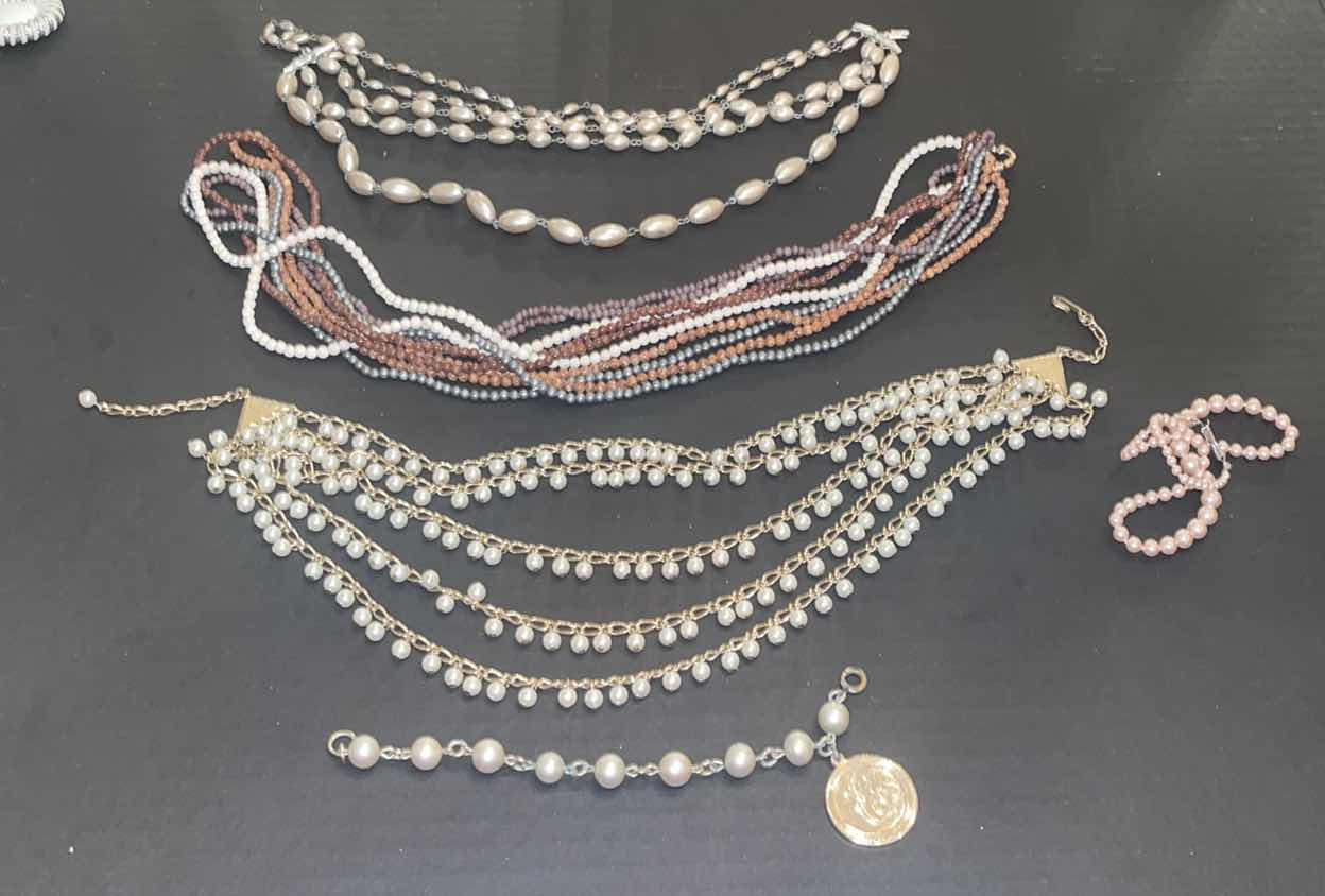 Photo 1 of 6- ASSORTED COSTUME JEWELRY NECKLACE AND BRACELET 15”