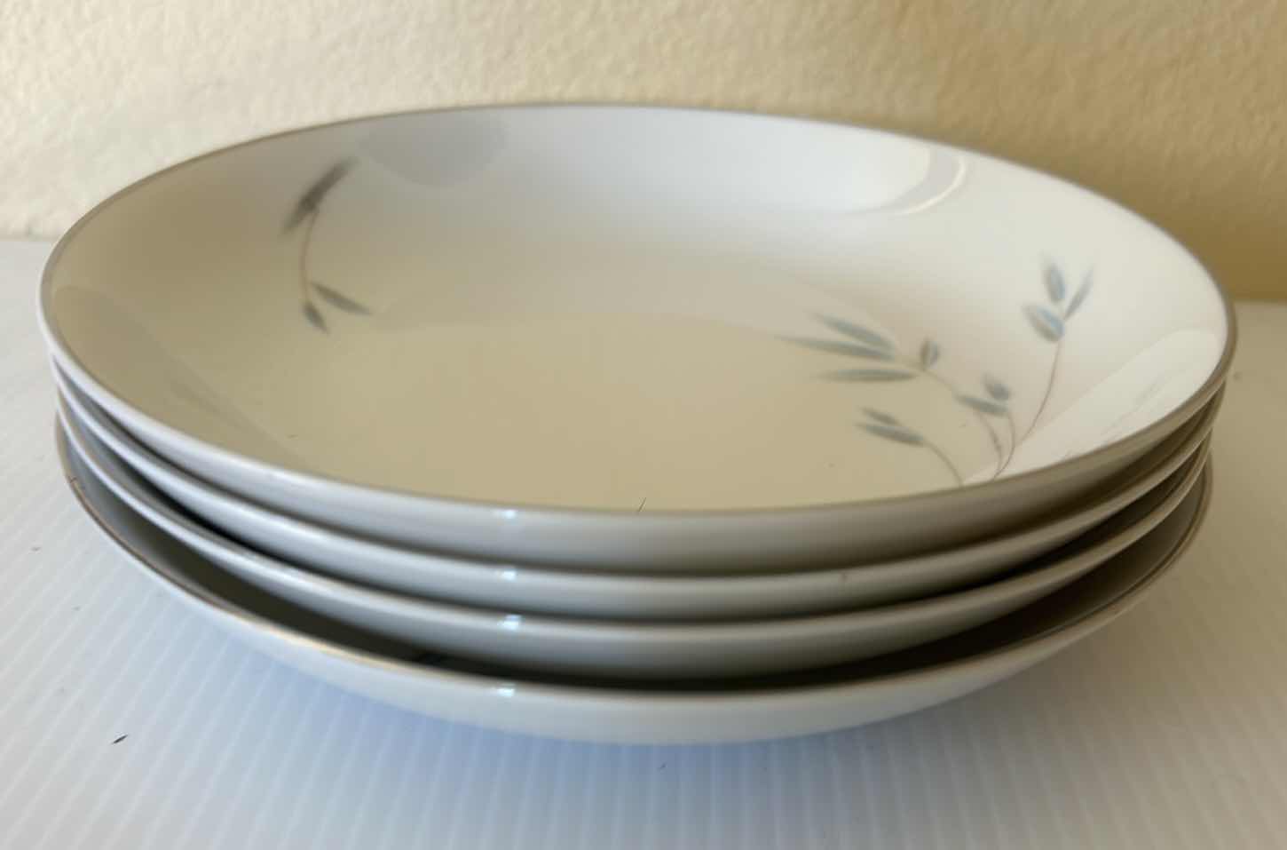 Photo 1 of 4- PIECE MIKASA FINE CHINA BALBOA DESIGN SALAD BOWLS