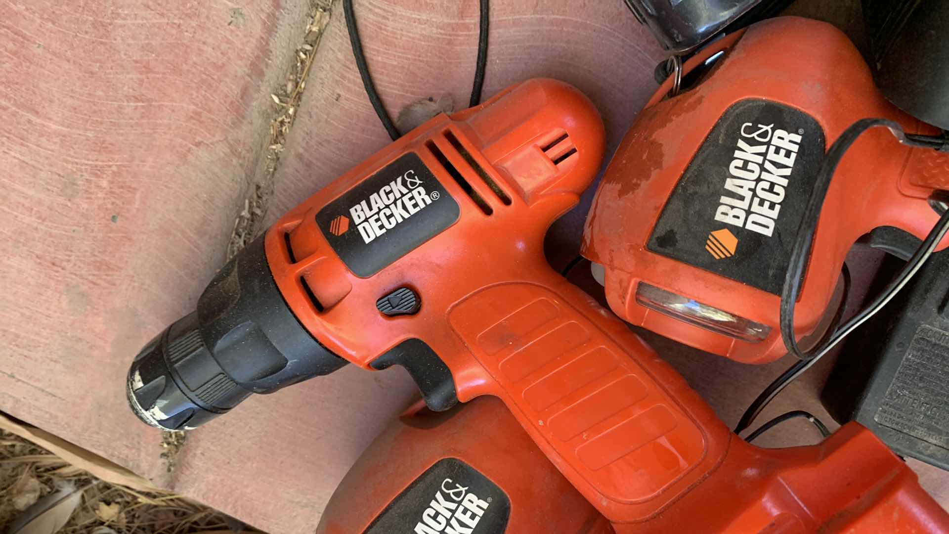 Photo 3 of BLACK AND DECKER TOOLS