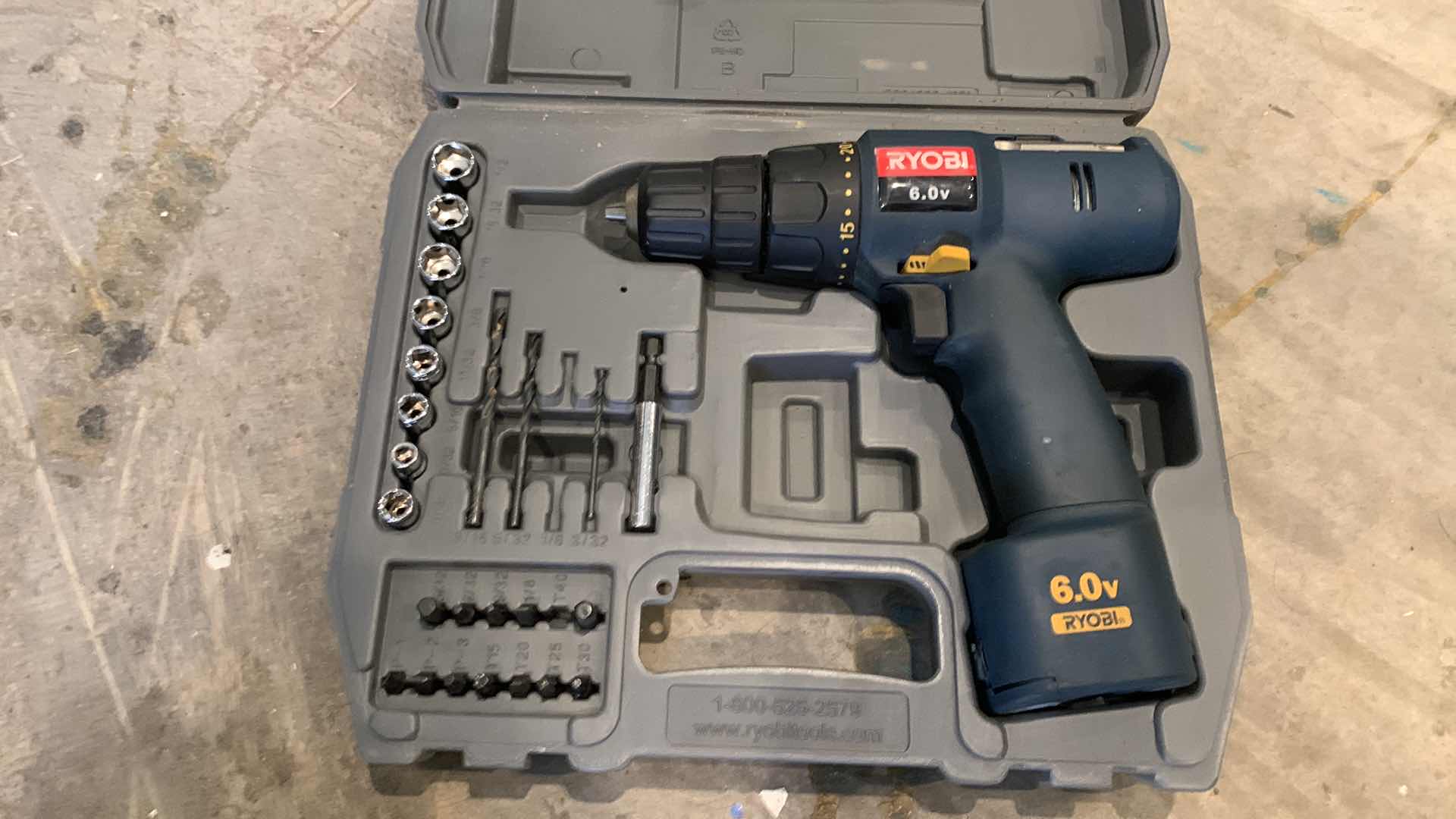 Photo 1 of RYOBI 6 VOLT DRILL