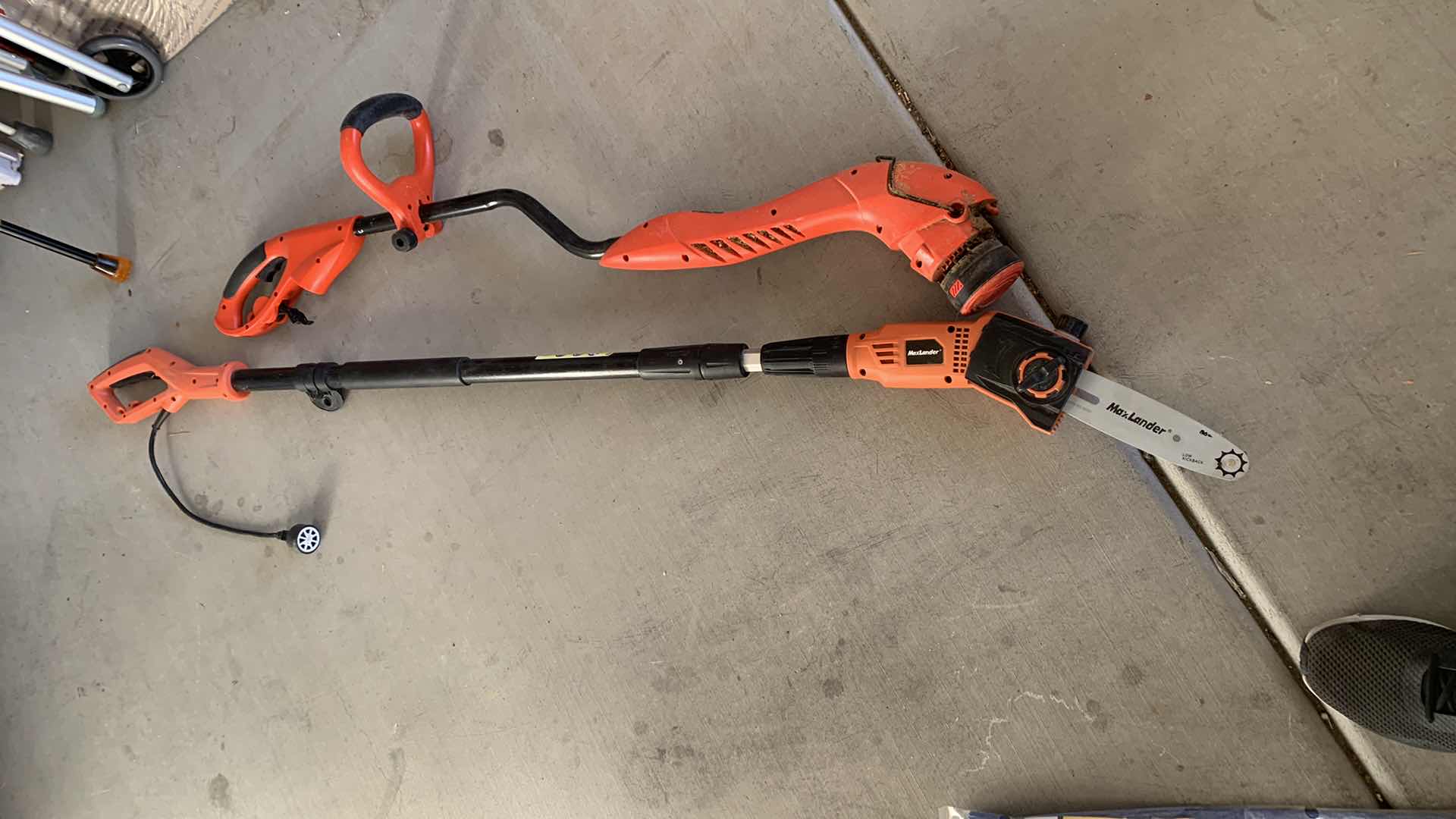 Photo 1 of BLACK AND DECKER YARD TOOLS