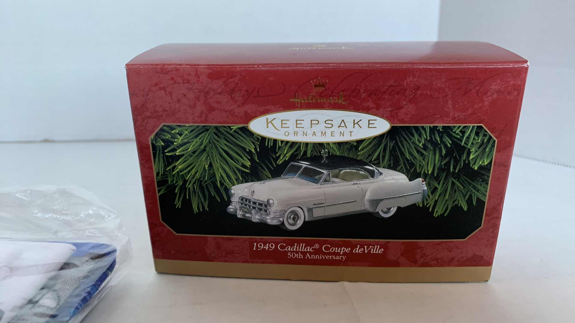 Photo 4 of BOULDER CITY CRUISER DAYS TSHIRT SIZE XXL AND HALLMARK 1949 CADILLAC KEEP SAKE CHRISTMAS ORNAMENT