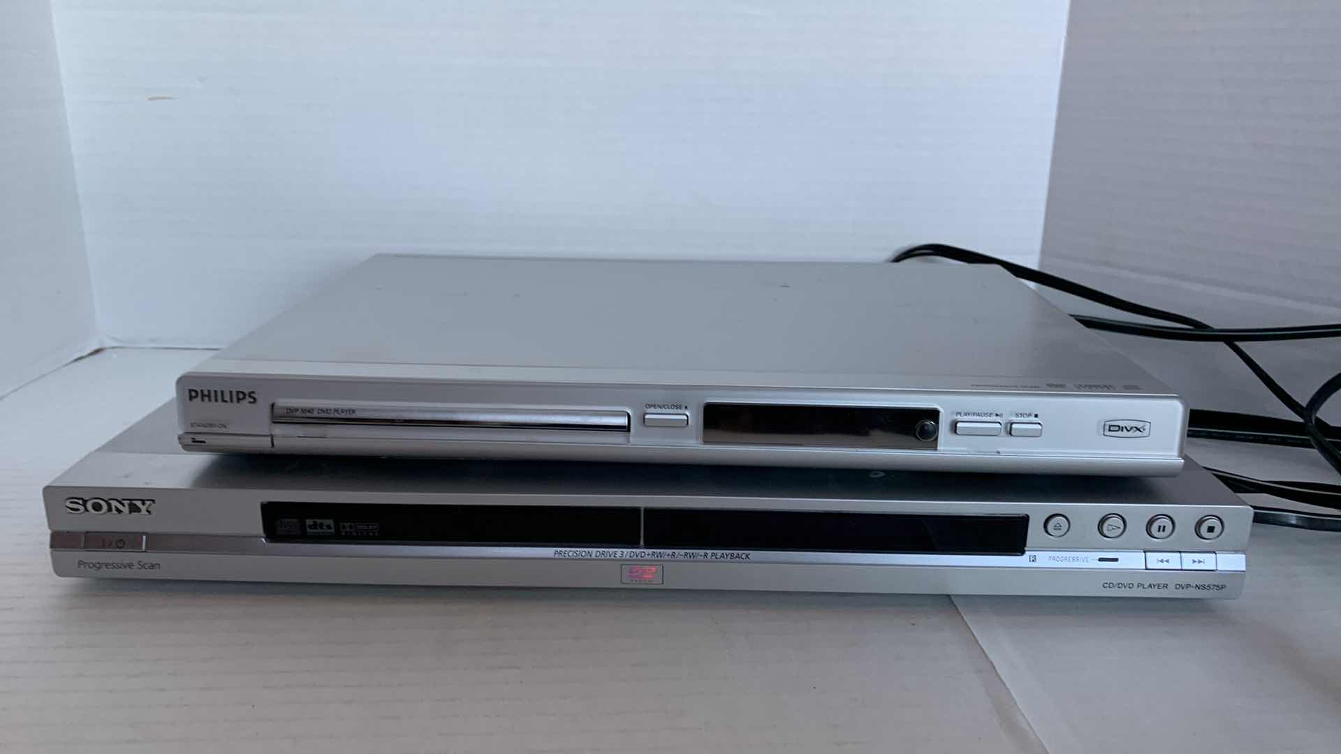 Photo 1 of 2-DVD/CD PLAYERS SONY AND PHILLIPS