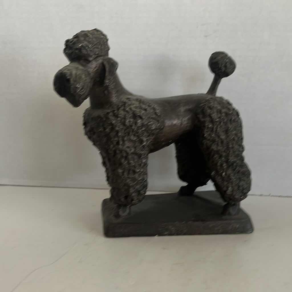 Photo 1 of VINTAGE LARGE POODLE DOG CHALKWARE FIGURINE BLACK KITSCH 10” X 8”