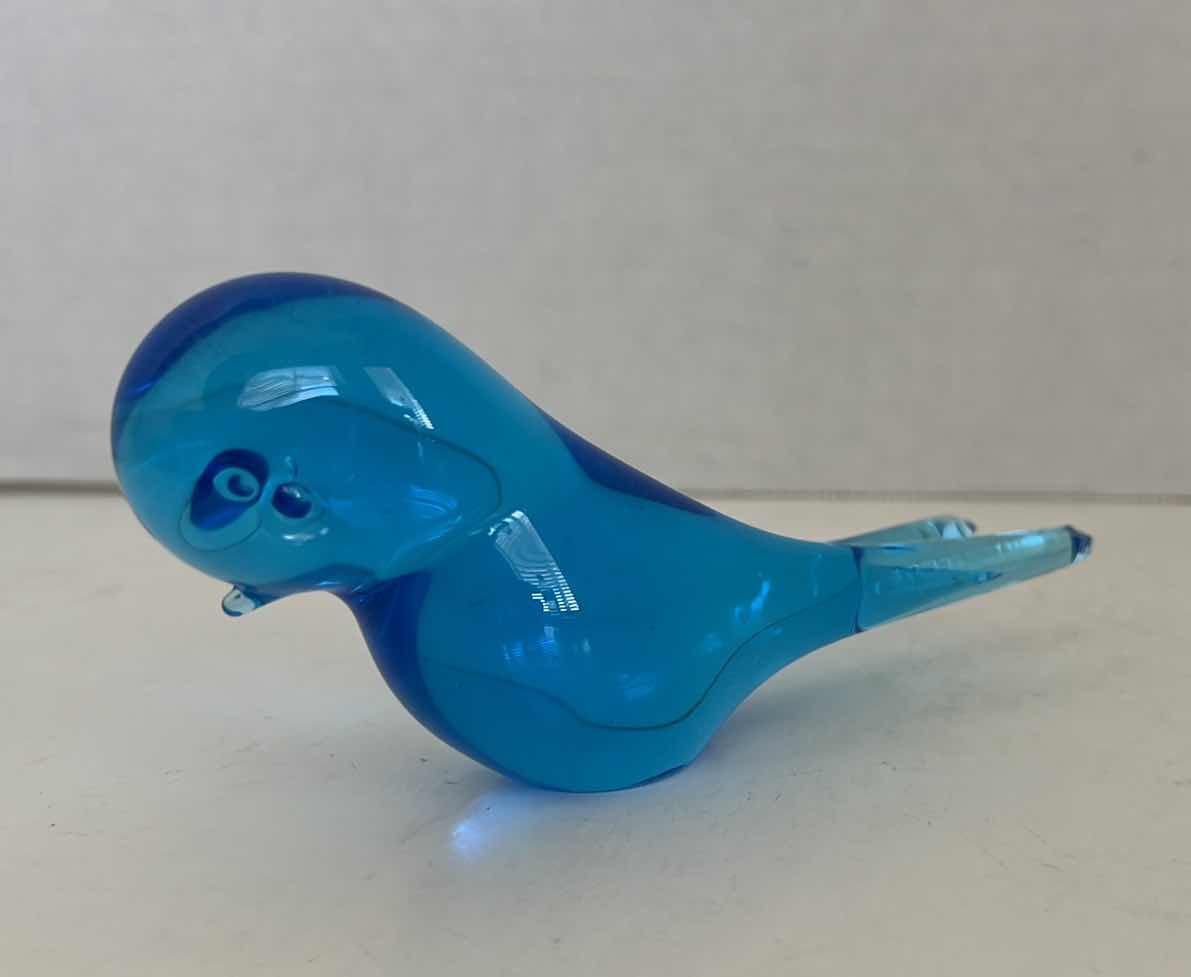 Photo 1 of  LONG TAIL SWALLOW BIRD BLUE ART HAND BLOWN GLASS FIGURINE 2.5”