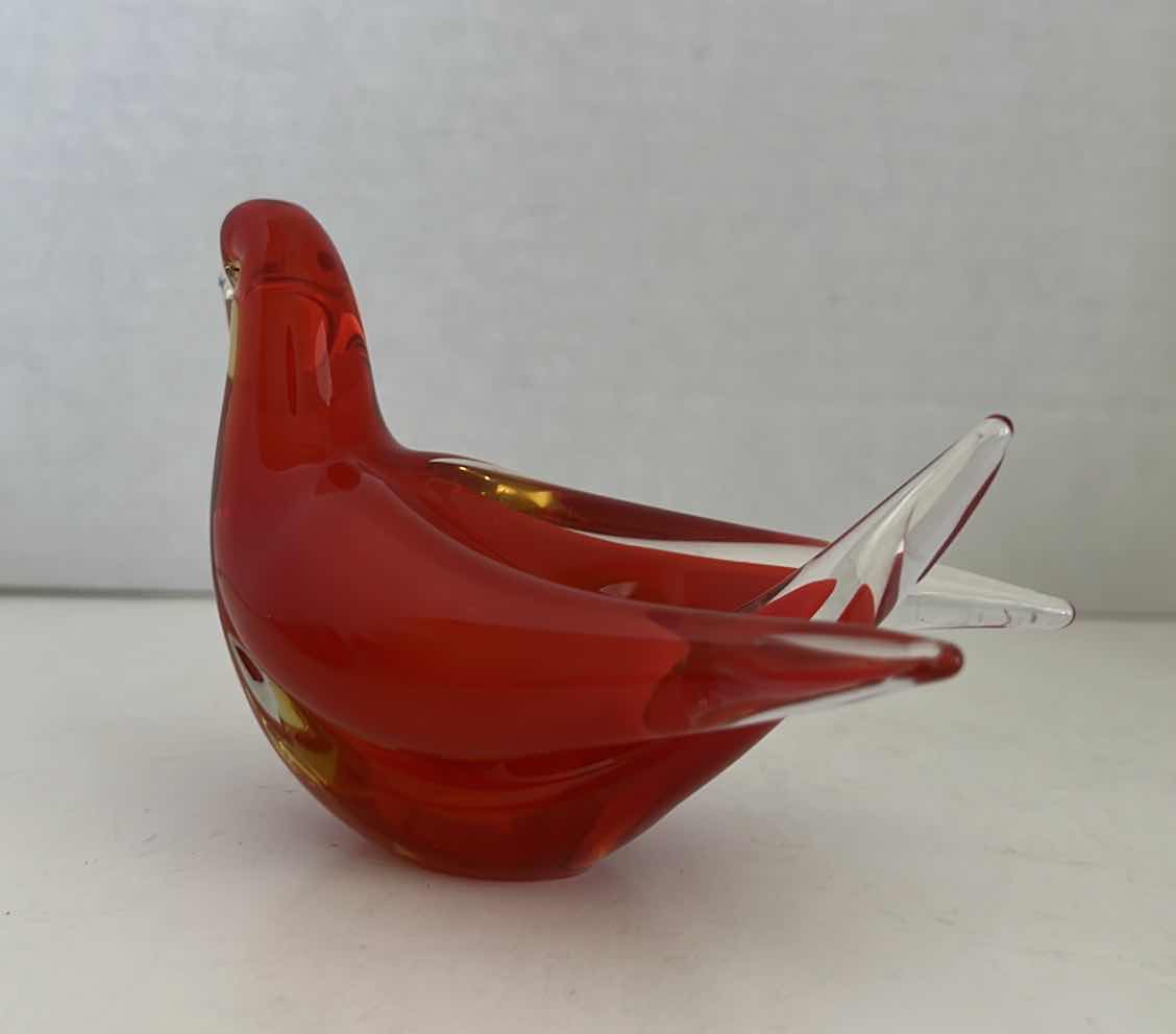 Photo 2 of SEGUSO MURANO VENETIAN ITALIAN 4” RED  WITH GOLD POLVEN ART GLASS BIRD FIGURINE