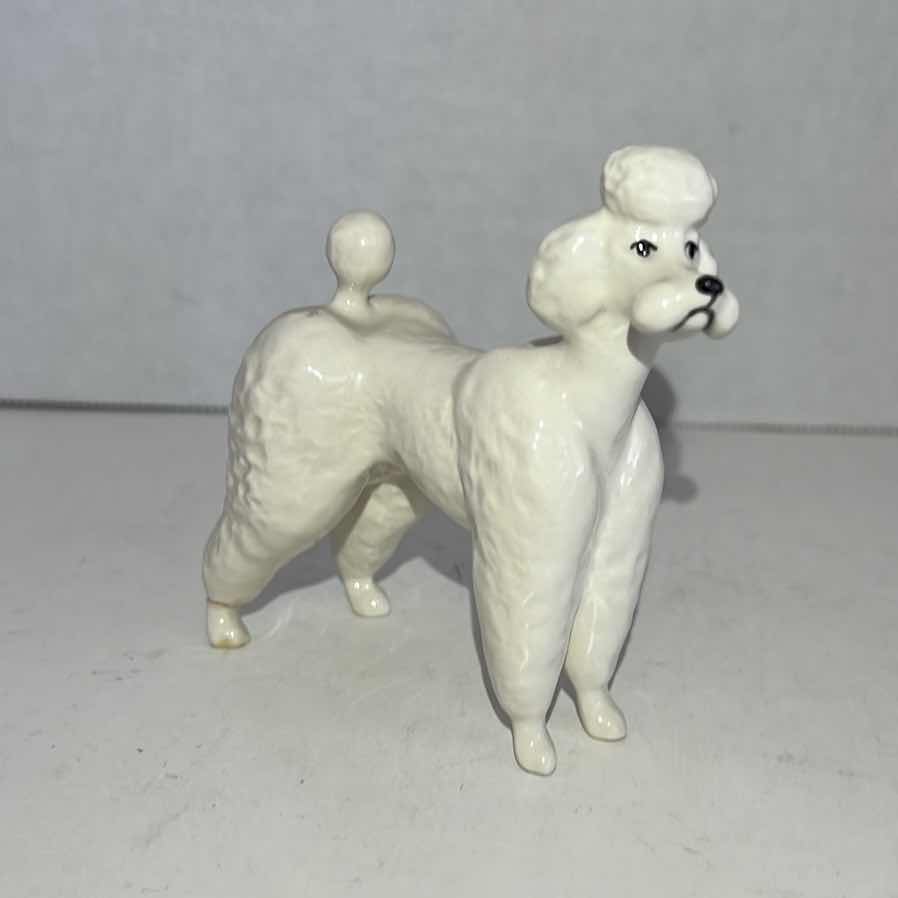 Photo 1 of CHIEN BESWICK ENGLAND POODLE DOG FIGURINE 3.5”