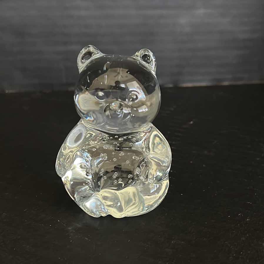 Photo 1 of VINTAGE PRINCESS HOUSE CRYSTAL BEAR FIGURINE 3.25"