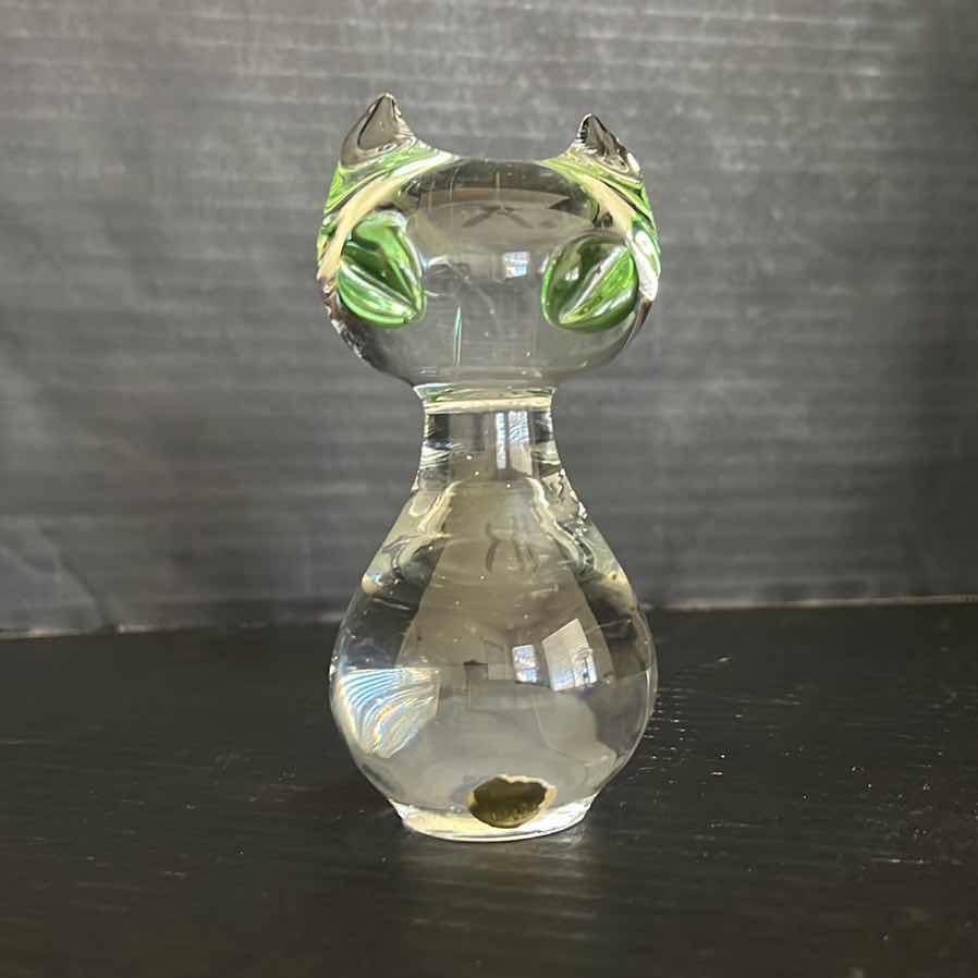 Photo 1 of MCM GULLASKRUF SWEDISH HAND BLOWN ART GLASS. CAT FIGURINE 4.5”