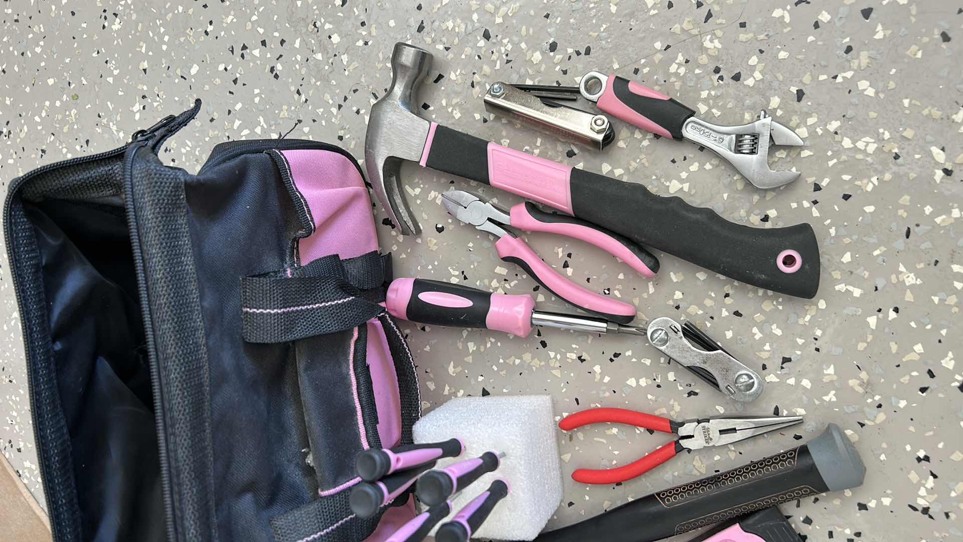 Photo 4 of PINK TOOL KIT WITH TOTE
