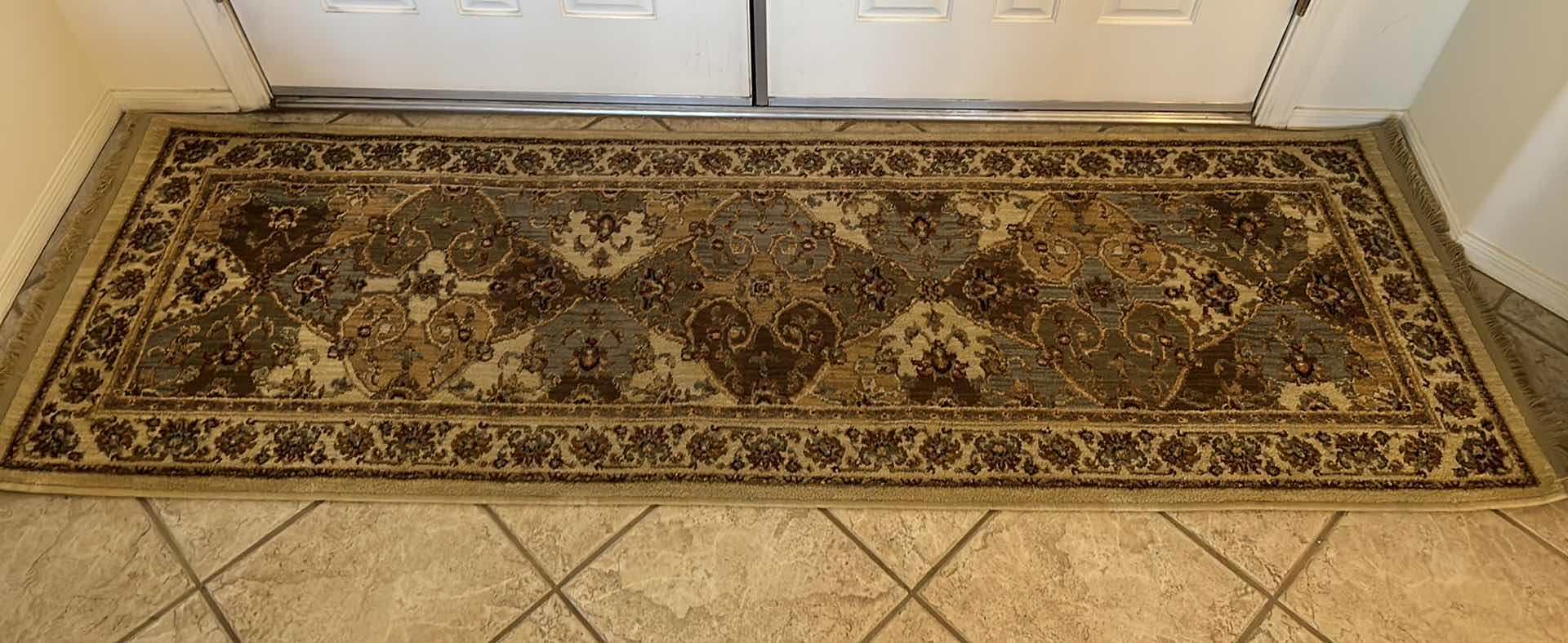 Photo 6 of  SHAW RUGS - RUNNER 2'6" X 8'