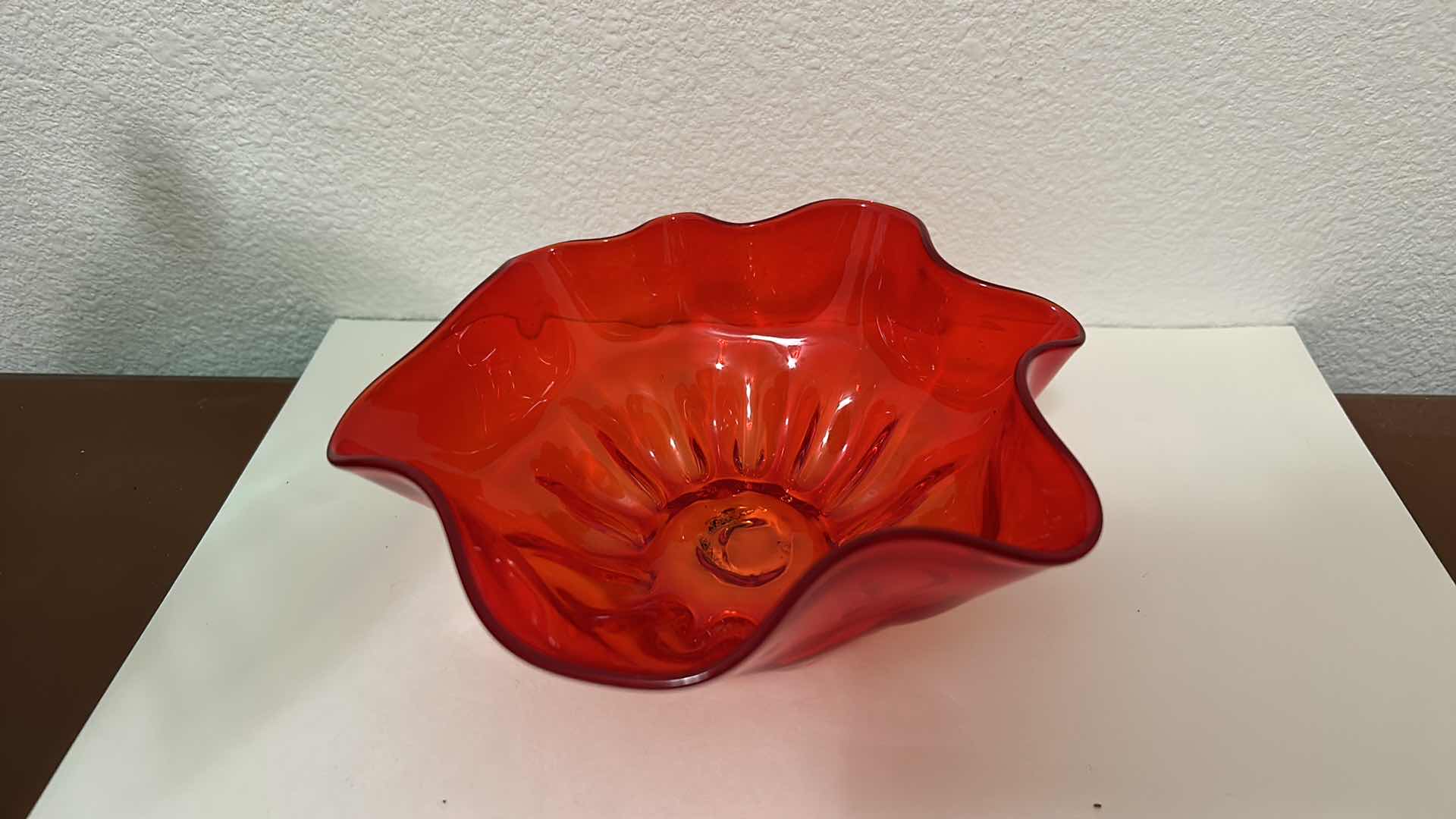 Photo 3 of GLASS ORCHID VASE  H9.5” AND SCALLOPED BOWL