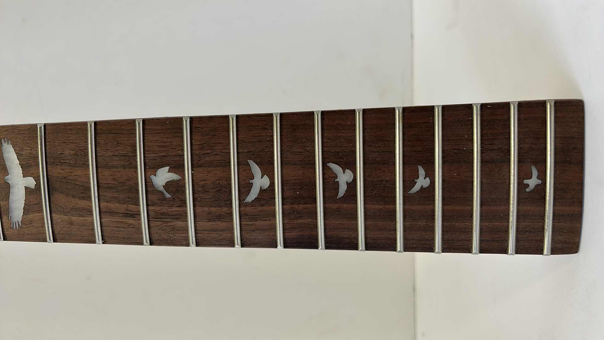 Photo 2 of 24FRET 4 STRING ELECTRIC BASS FLYING BIRD FINGERBOARD