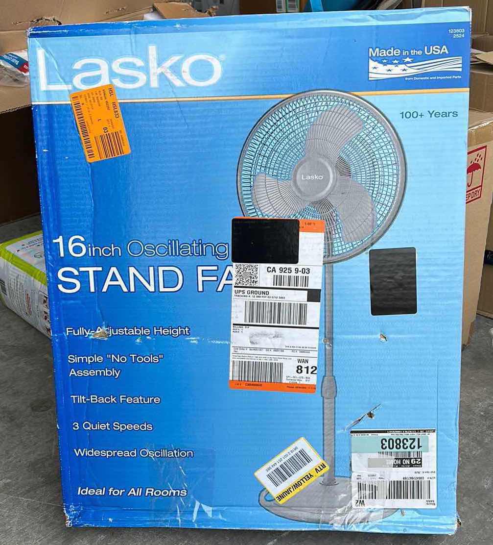 Photo 1 of LASKO 16” OSCILLATING STAND
