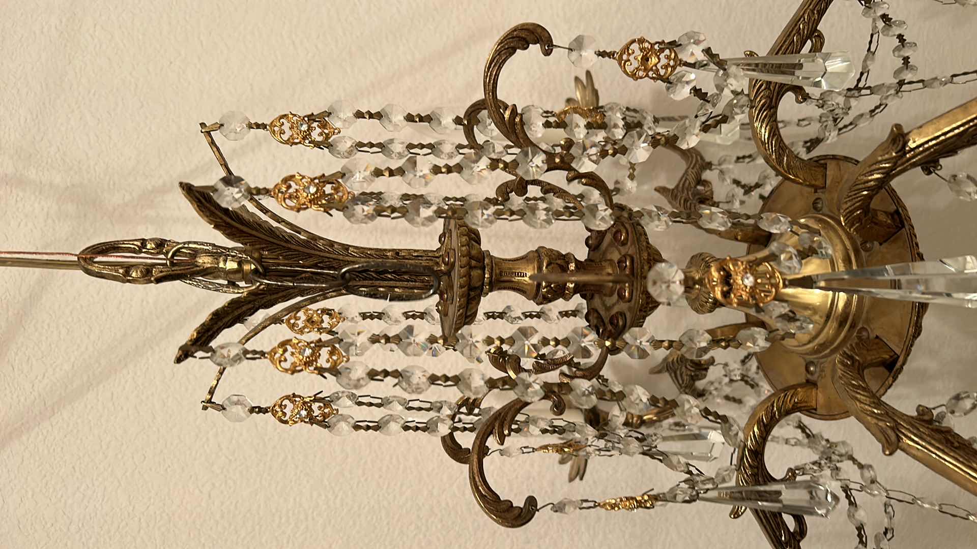 Photo 4 of EXQUISITE VINTAGE CHANDELIER WITH ALL THE PIECES. 23” x 23”.