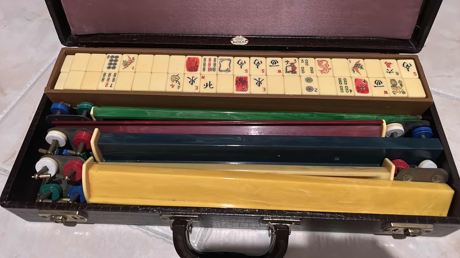 Photo 2 of VINTAGE ROYAL BRAND MAH JONG