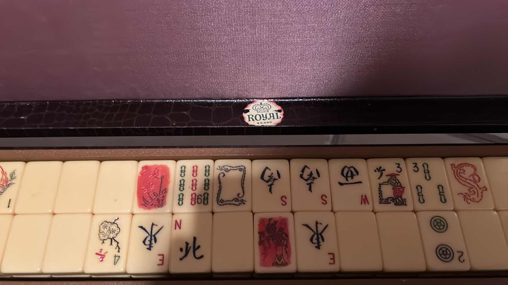 Photo 3 of VINTAGE ROYAL BRAND MAH JONG