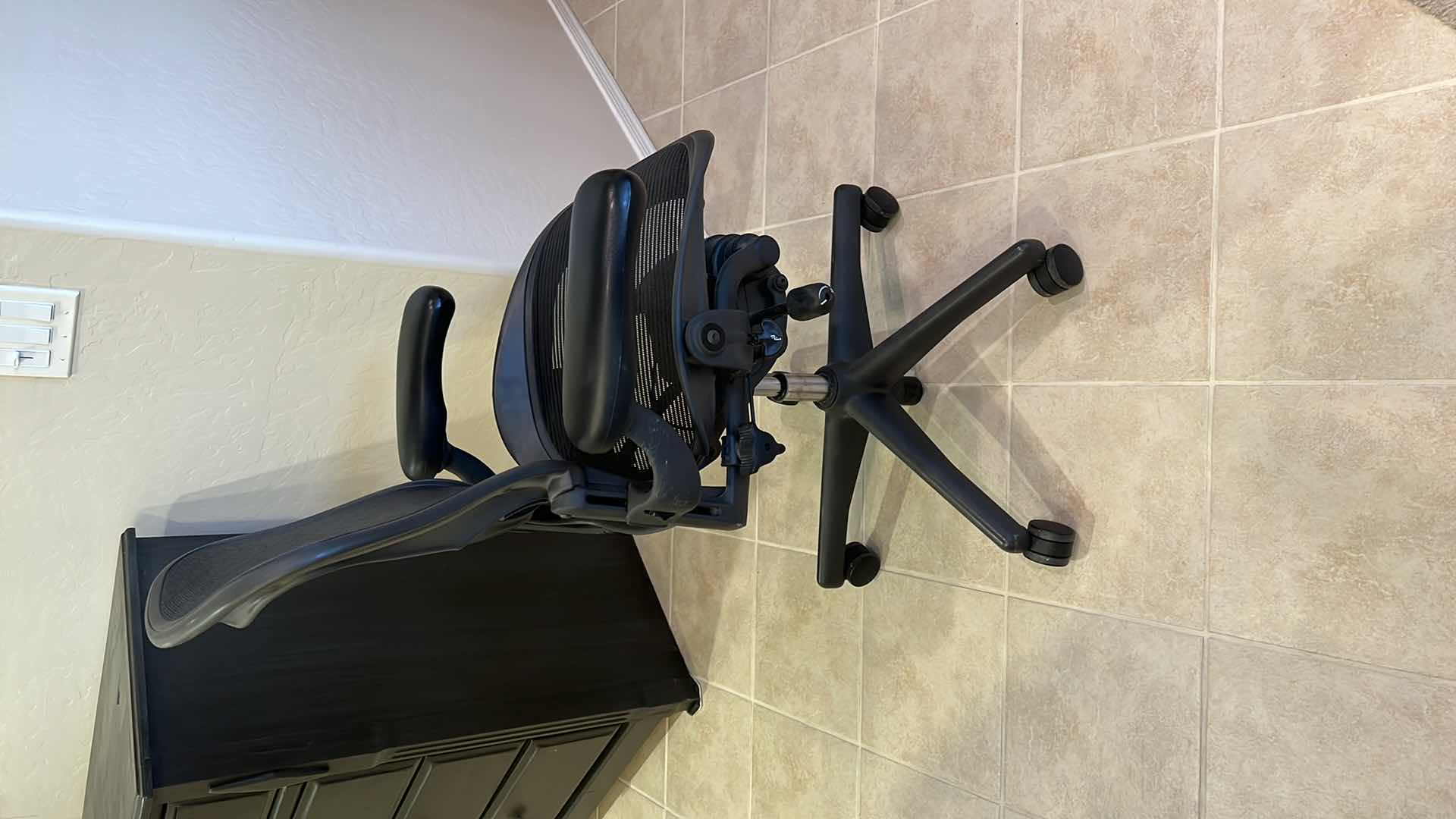 Photo 3 of HERMAN-MILLER AERON BLACK OFFICE CHAIR (SIZE B) INCLUDES NEW PNEUMATIC CYLINDER, PLASTIC OFFICE FLOOR MAT