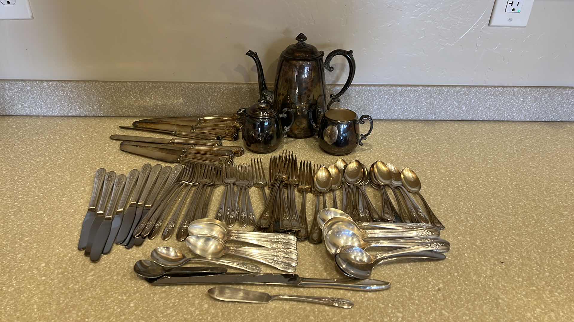 Photo 6 of WM ROGERS SILVERWARE SET (HIGH PLATED SILVER)