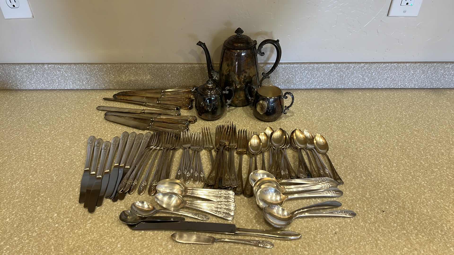 Photo 4 of WM ROGERS SILVERWARE SET (HIGH PLATED SILVER)