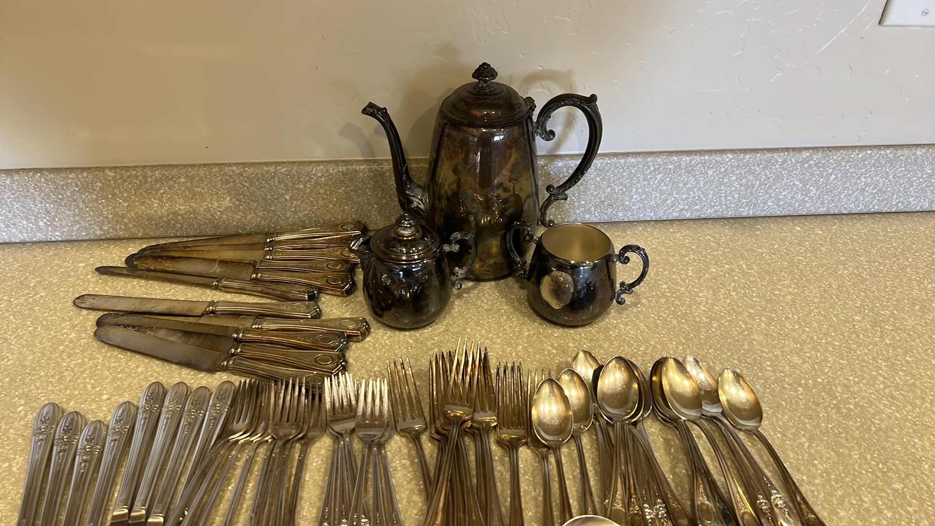 Photo 3 of WM ROGERS SILVERWARE SET (HIGH PLATED SILVER)