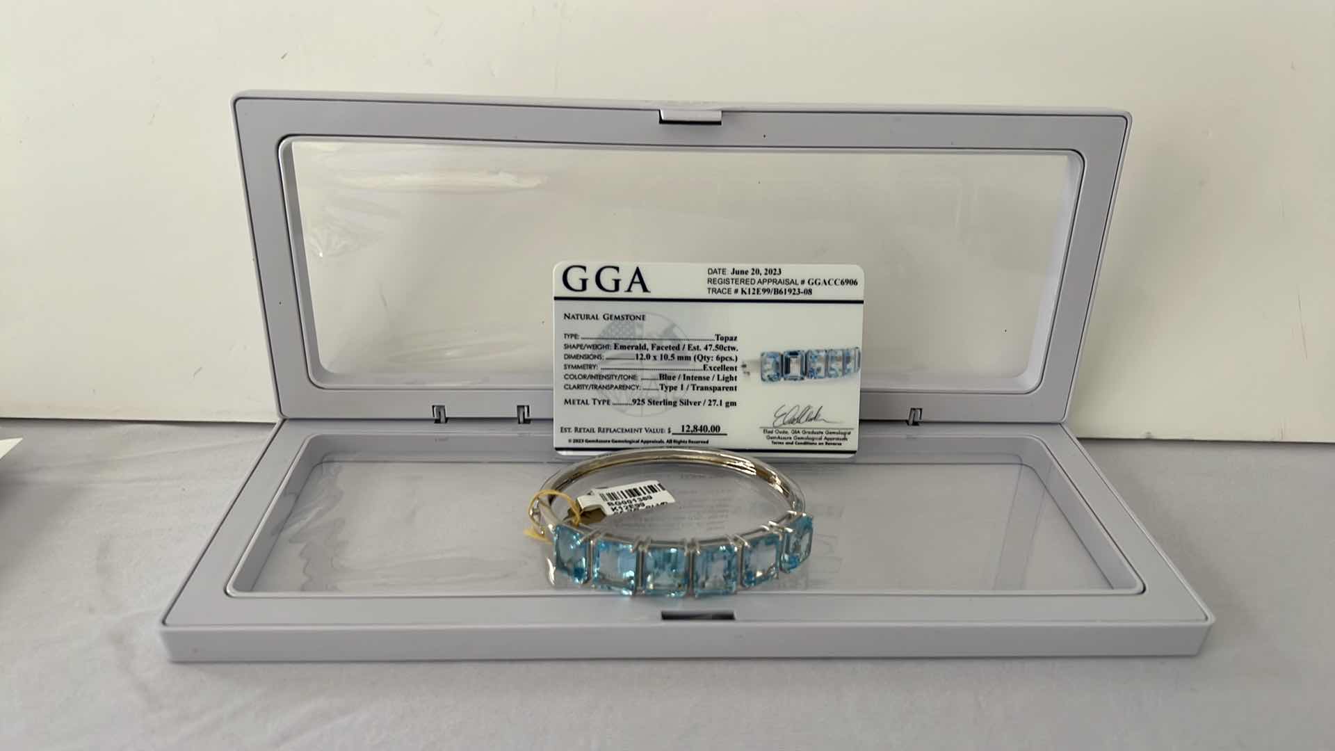 Photo 1 of 925 STERLING SILVER BLUE TOPAZ BRACELET-GGA CERTIFIED    BG00G1389