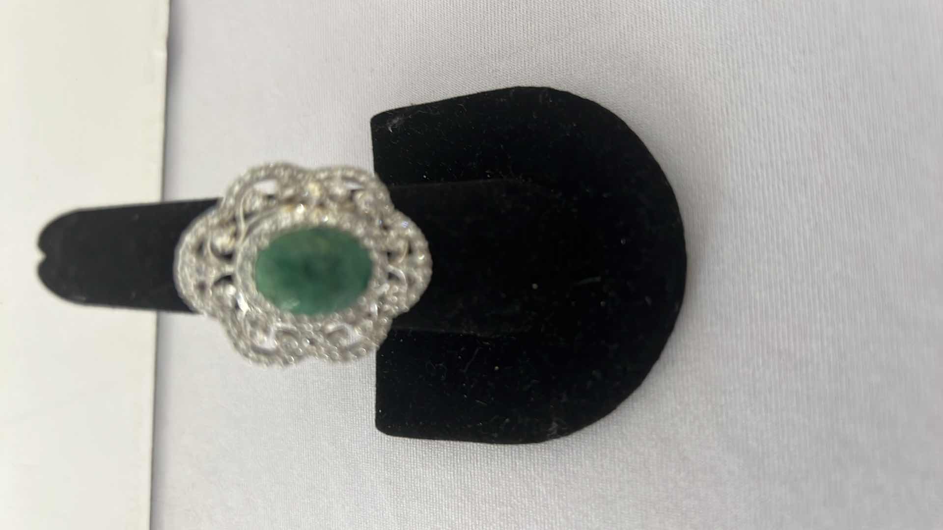 Photo 2 of 925 STERLING SILVER DYED GREE BERYL EMERALD & WHITE SAPPHIRE RING-GGA CERTIFIED-APPROX. SIZE 6.5     RN034969