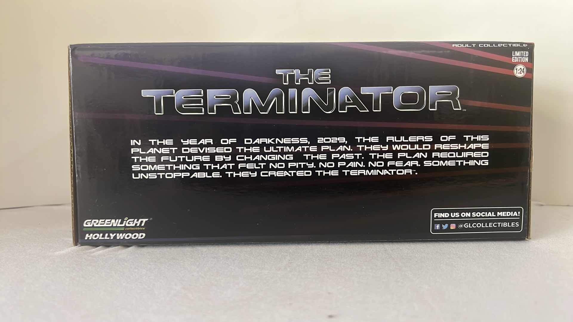 Photo 2 of BRAND NEW GREENLIGHT HOLLYWOOD THE TERMINATOR “1977 DODGE MONACO” DIE-CAST MODEL CAR