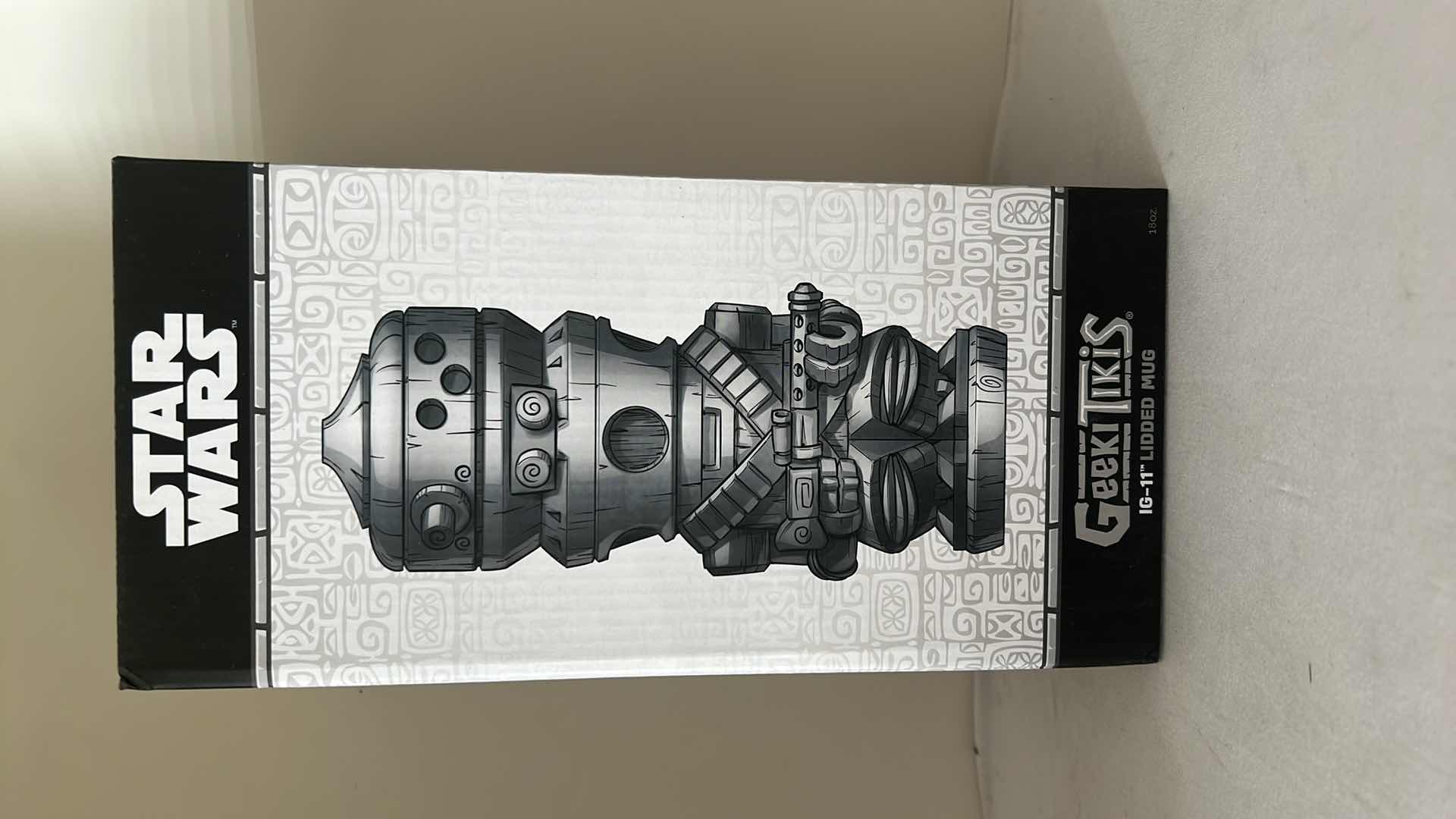 Photo 2 of BRAND NEW STAR WARS “THE MANDALORIAN” GEEKI TIKIS CERAMIC LIDDED MUG. $28