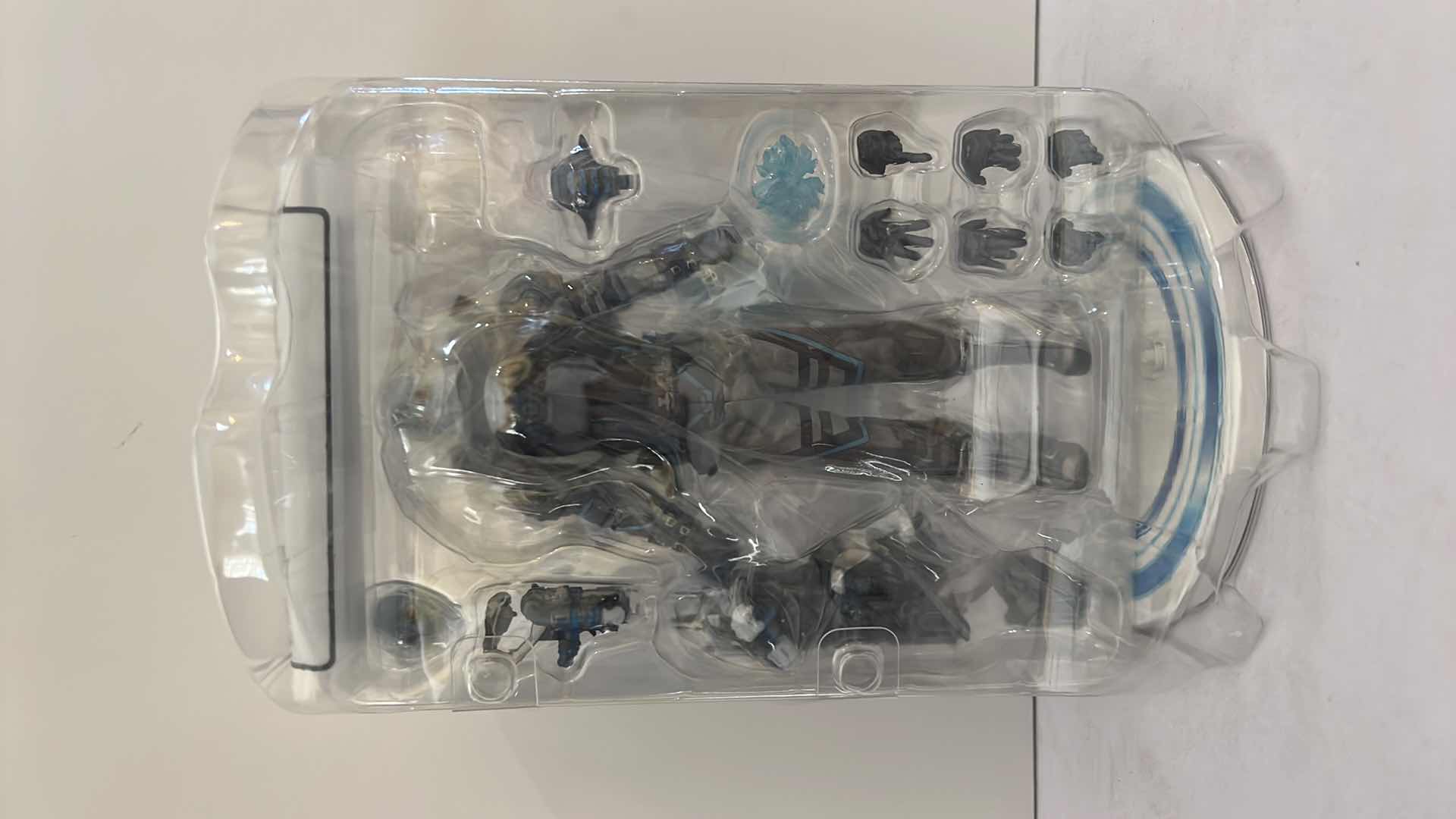 Photo 3 of BRAND NEW DC ONE:12 “MR FREEZE” ACTION FIGURE IN TIN