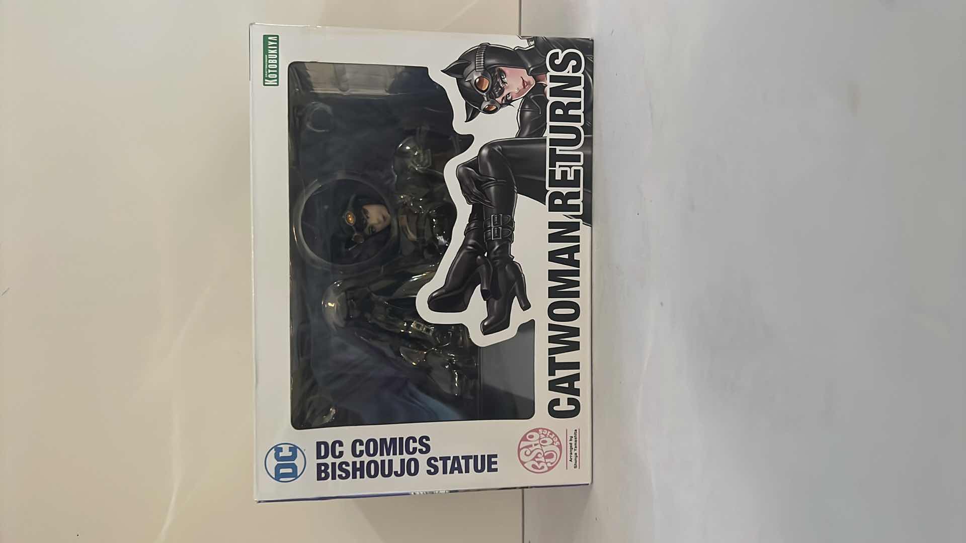 Photo 1 of BRAND NEW DC COMICS “ CATWOMAN RETURNS” STATUE