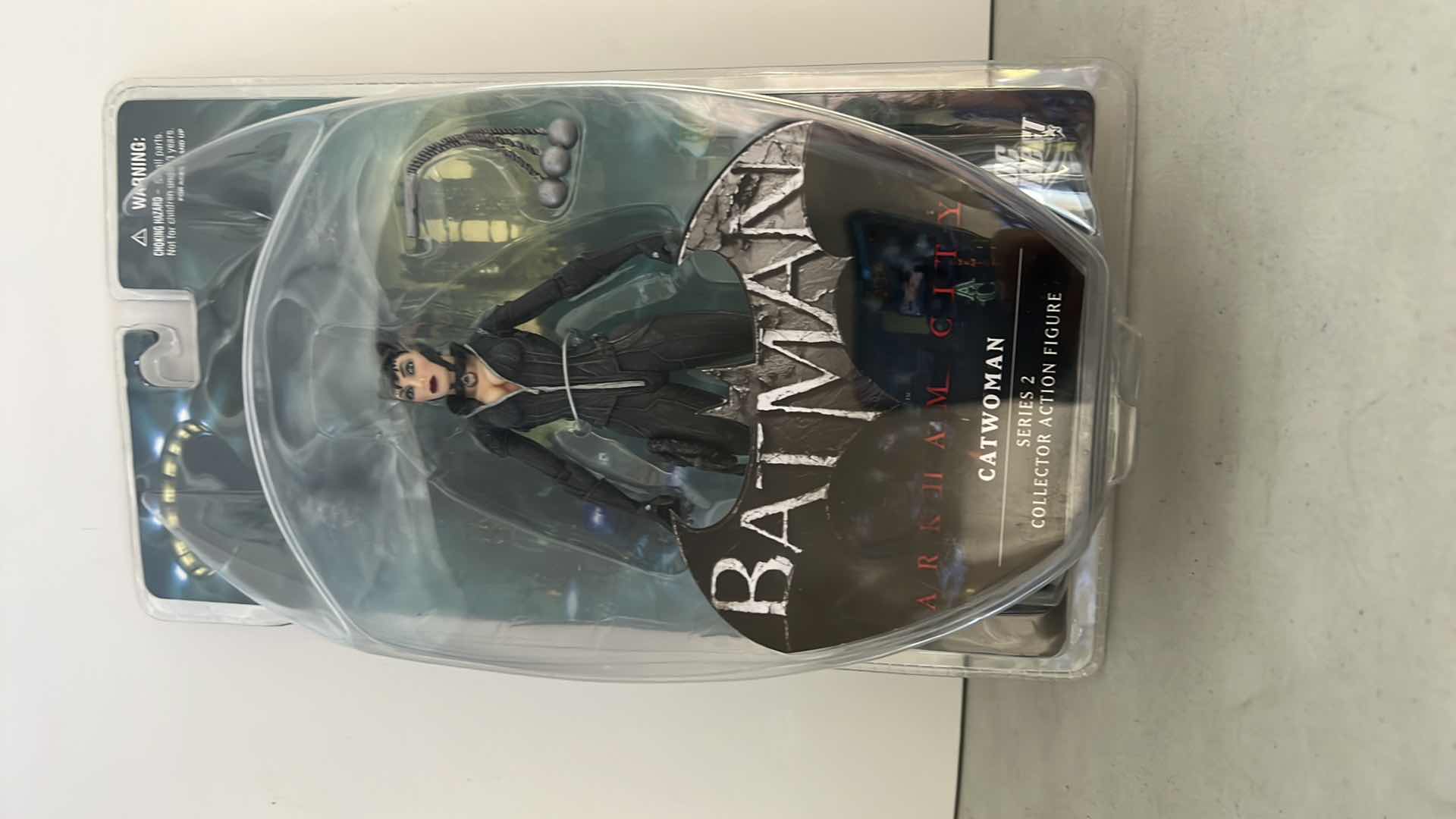 Photo 1 of BRAND NEW DC DIRECT BATMAN ARKHAM CITY “CATWOMAN” COLLECTOR ACTION FIGURE $29