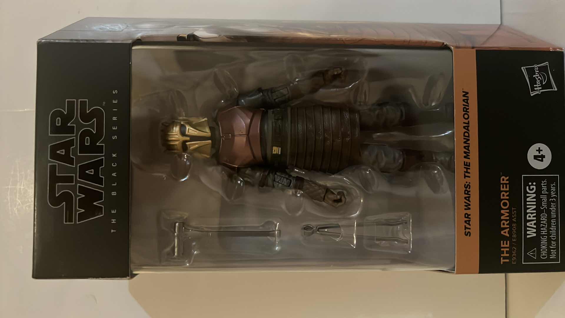 Photo 1 of BRAND NEW HASBRO STAR WARS THE MANDALORIAN “ARMORER” ACTION FIGURE $25