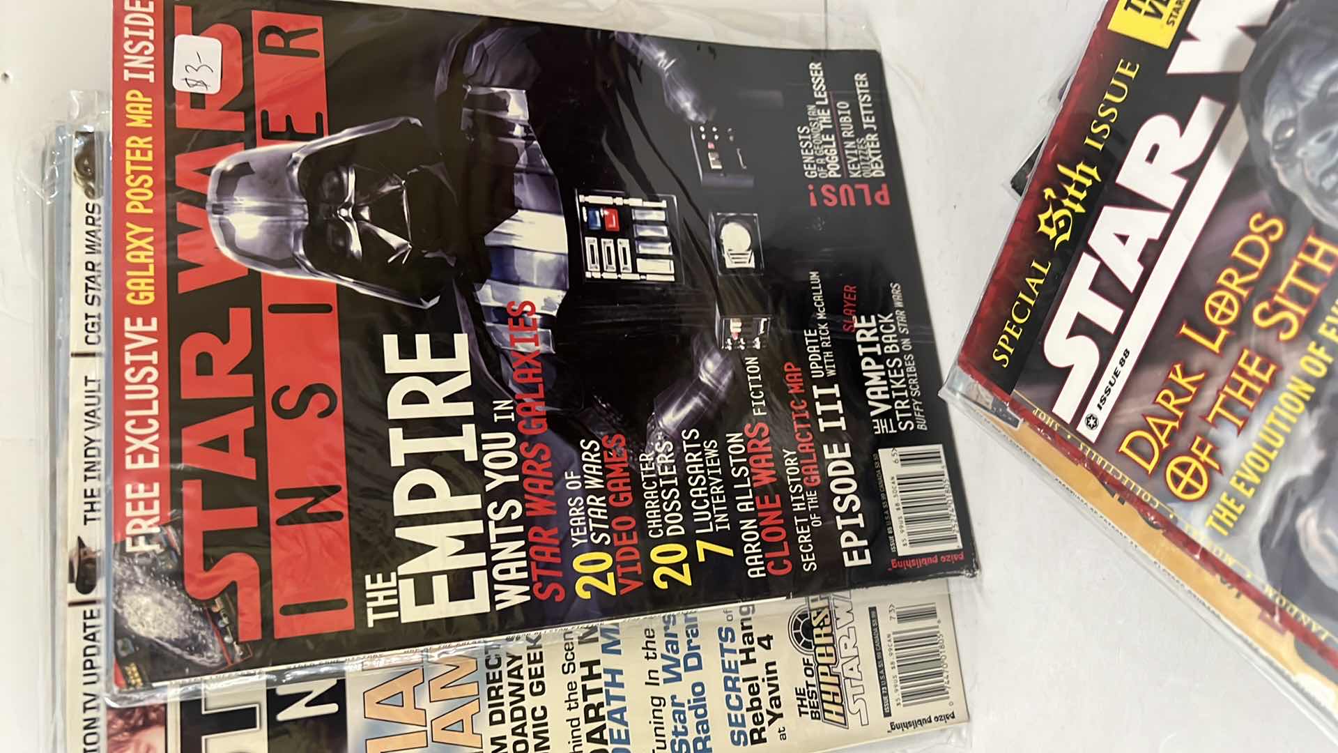 Photo 4 of 20-STAR WARS MAGAZINES