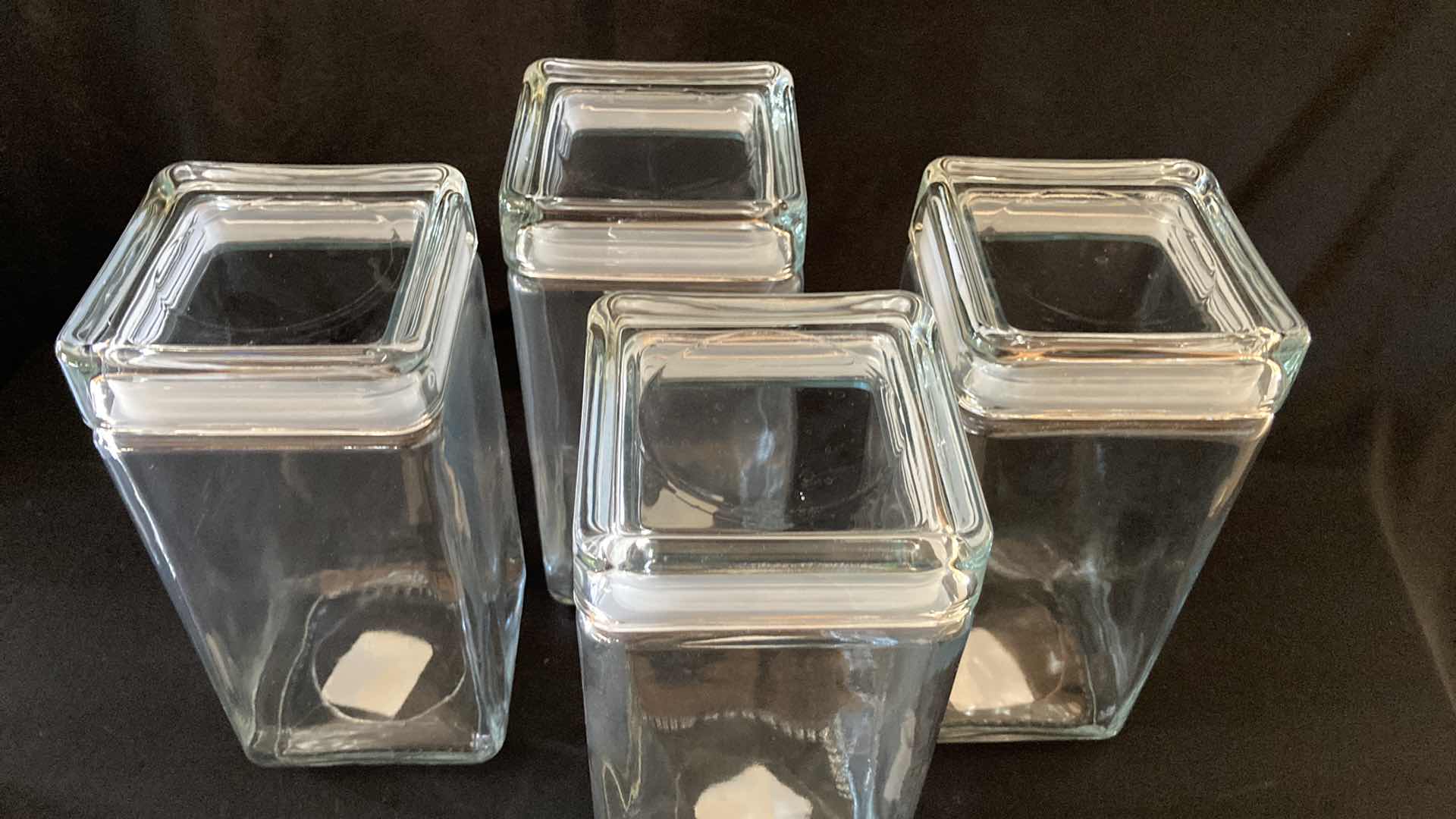 Photo 3 of NEW ANCHOR HOCKING CO 2QT SQUARE GLASS STORAGE JARS (4)