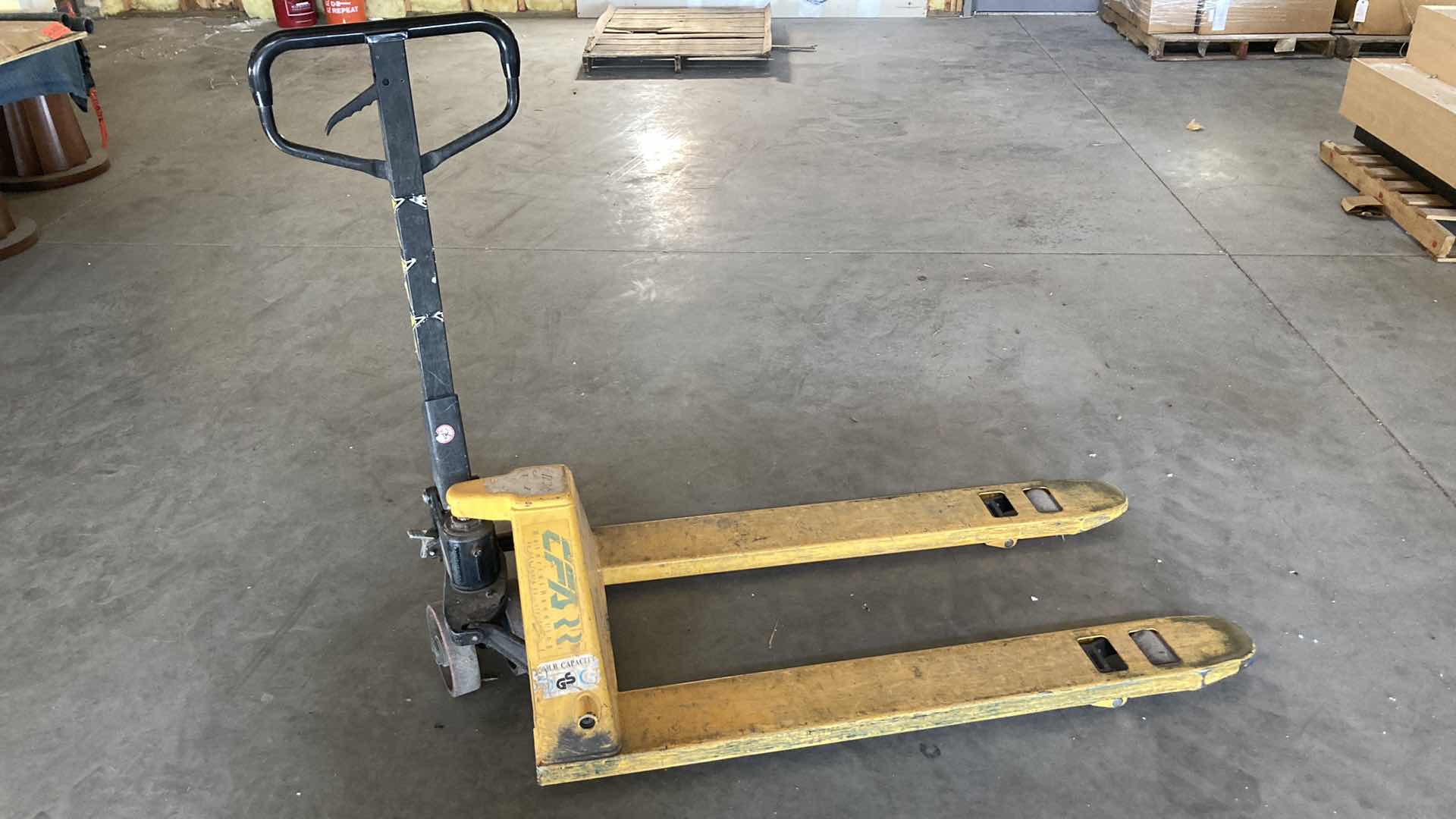 Photo 1 of CFA PALLET JACK 5500LB CAPACITY