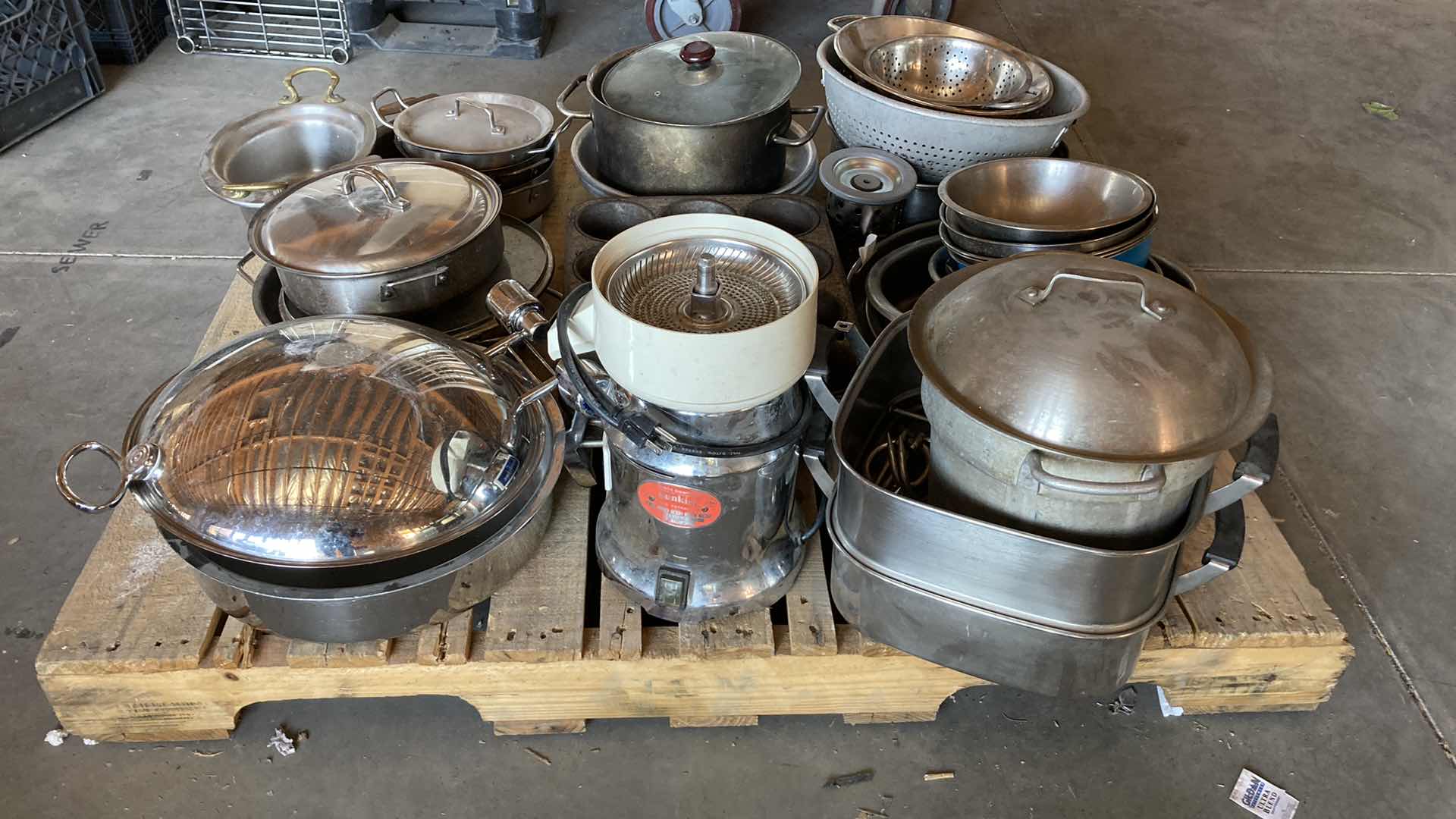 Photo 4 of COOKWARE VARIOUS STYLES & PURPOSES ON PALLET