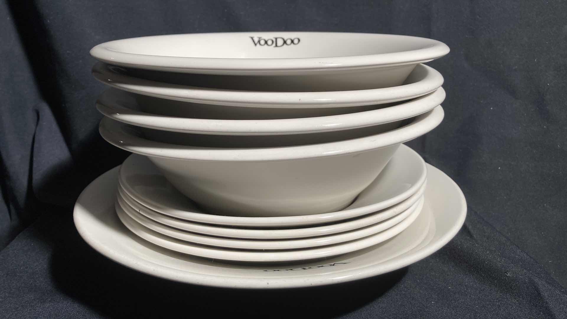 Photo 4 of DUDSON VOODOO WHITE DINING SET (9)