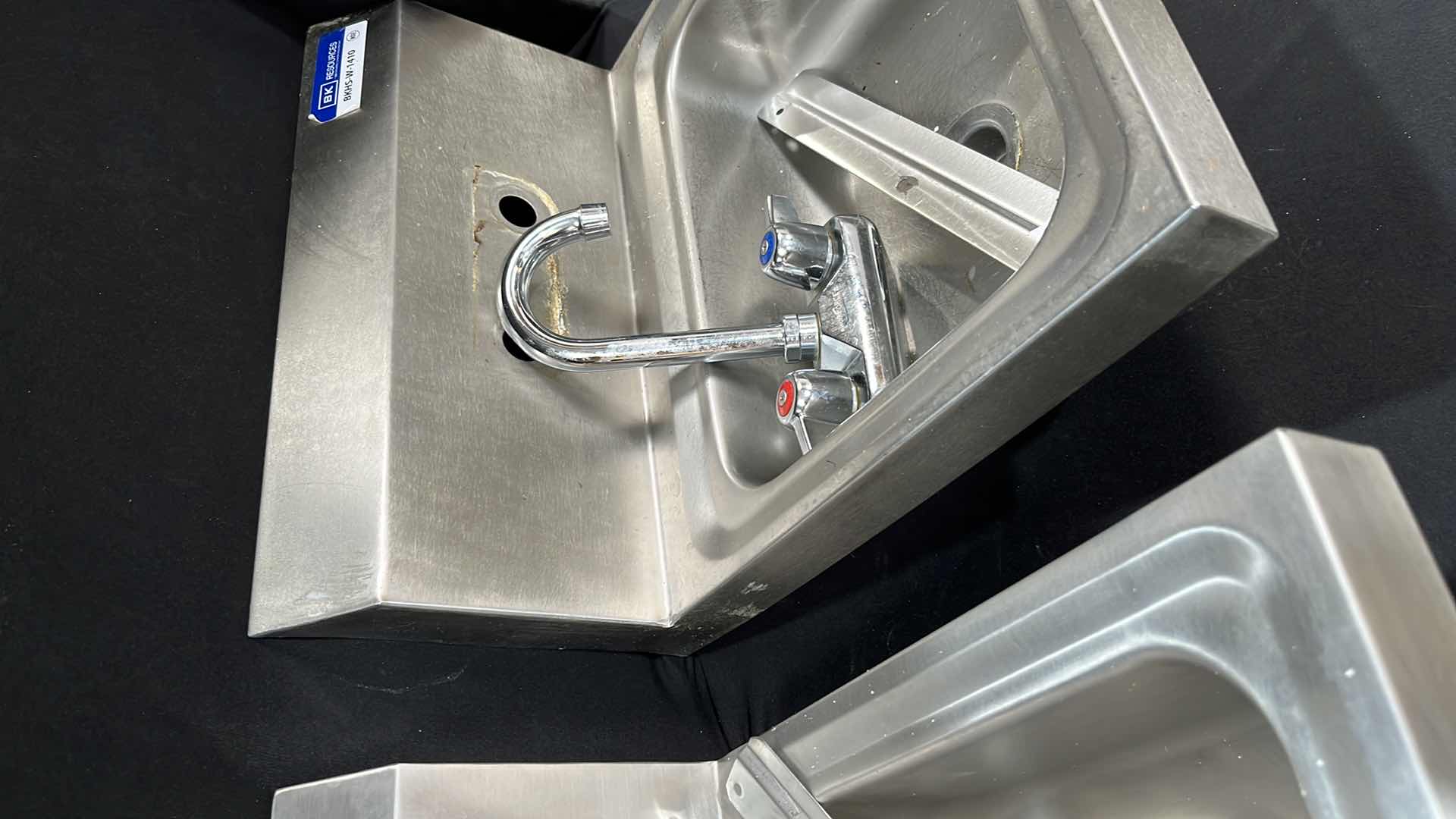 Photo 4 of STAINLESS STEEL HAND SINKS VARIOUS STYLES (2)