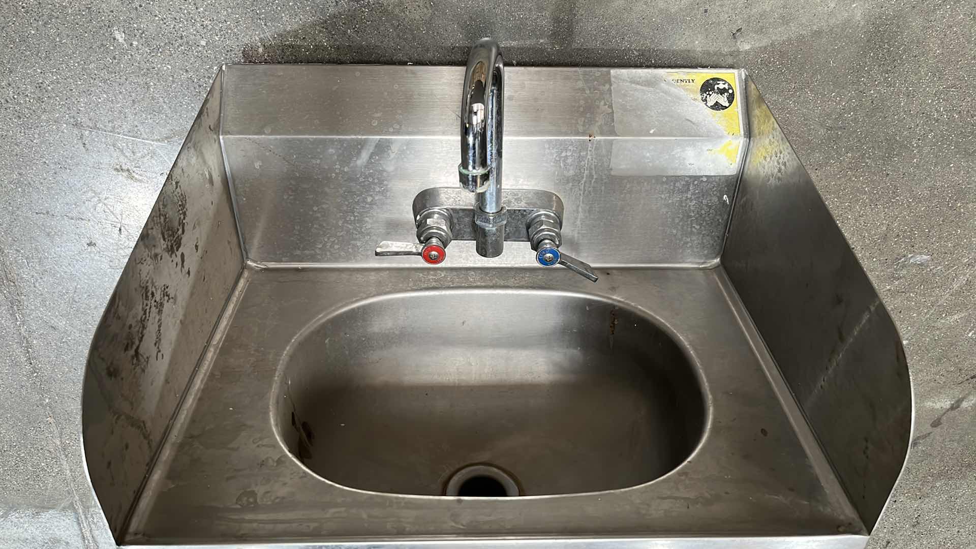 Photo 2 of STAINLESS STEEL HAND SINK 14.75” X 19” X 29”H