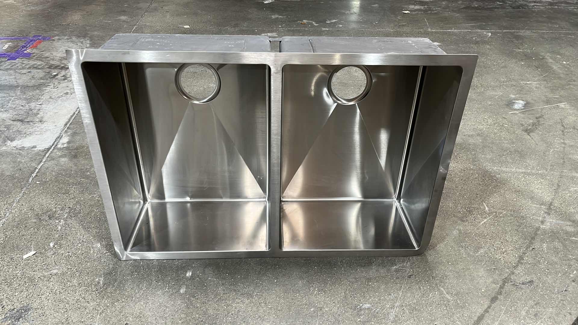 Photo 6 of STAINLESS STEEL DOUBLE BASIN SINK 22” X 32.75” X 9.5”H