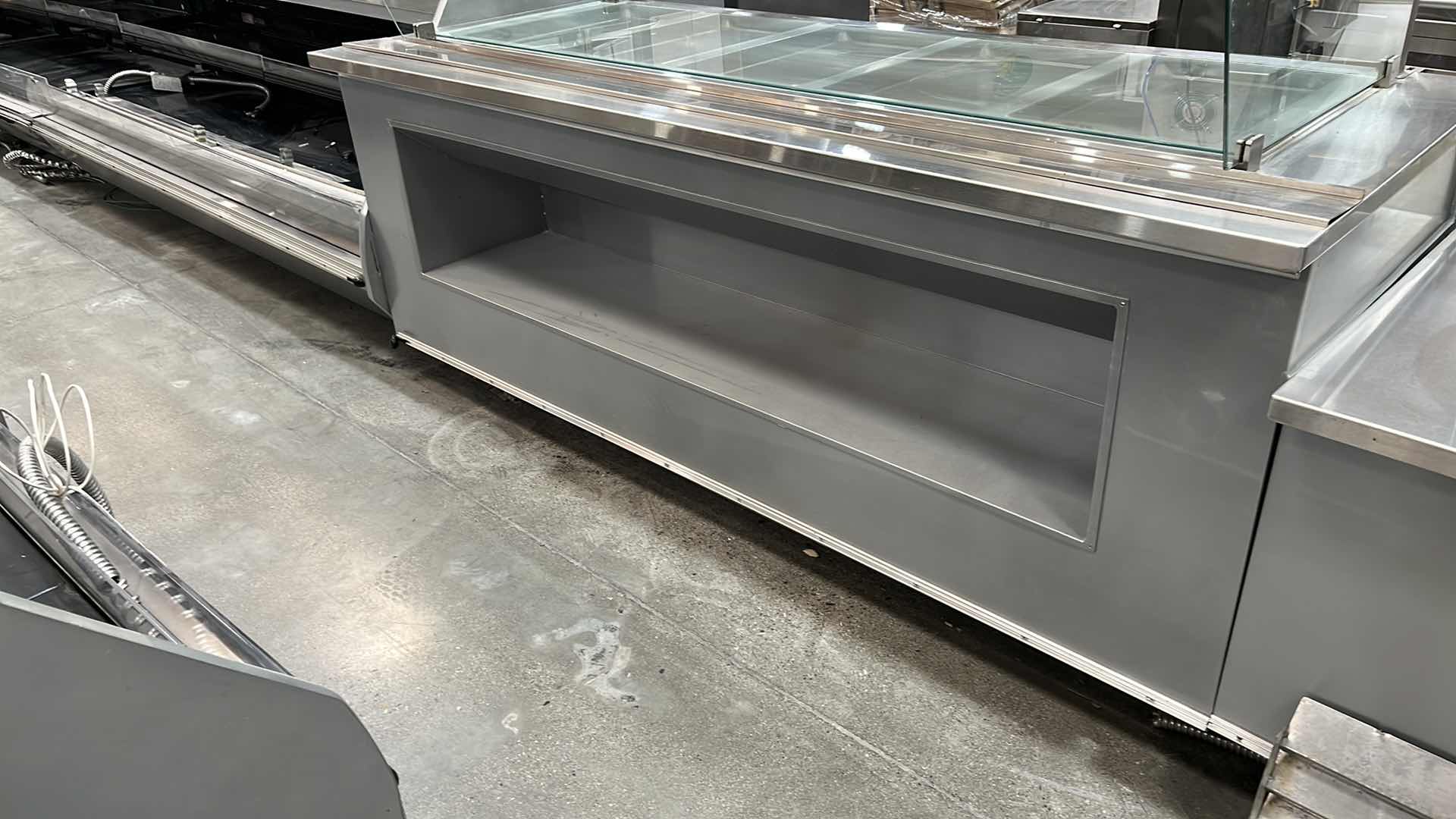 Photo 4 of HUSSMANN COMMERCIAL SELF-SERVICE FOOD COUNTER W HOT WELLS MODEL IM-05-I7-FH